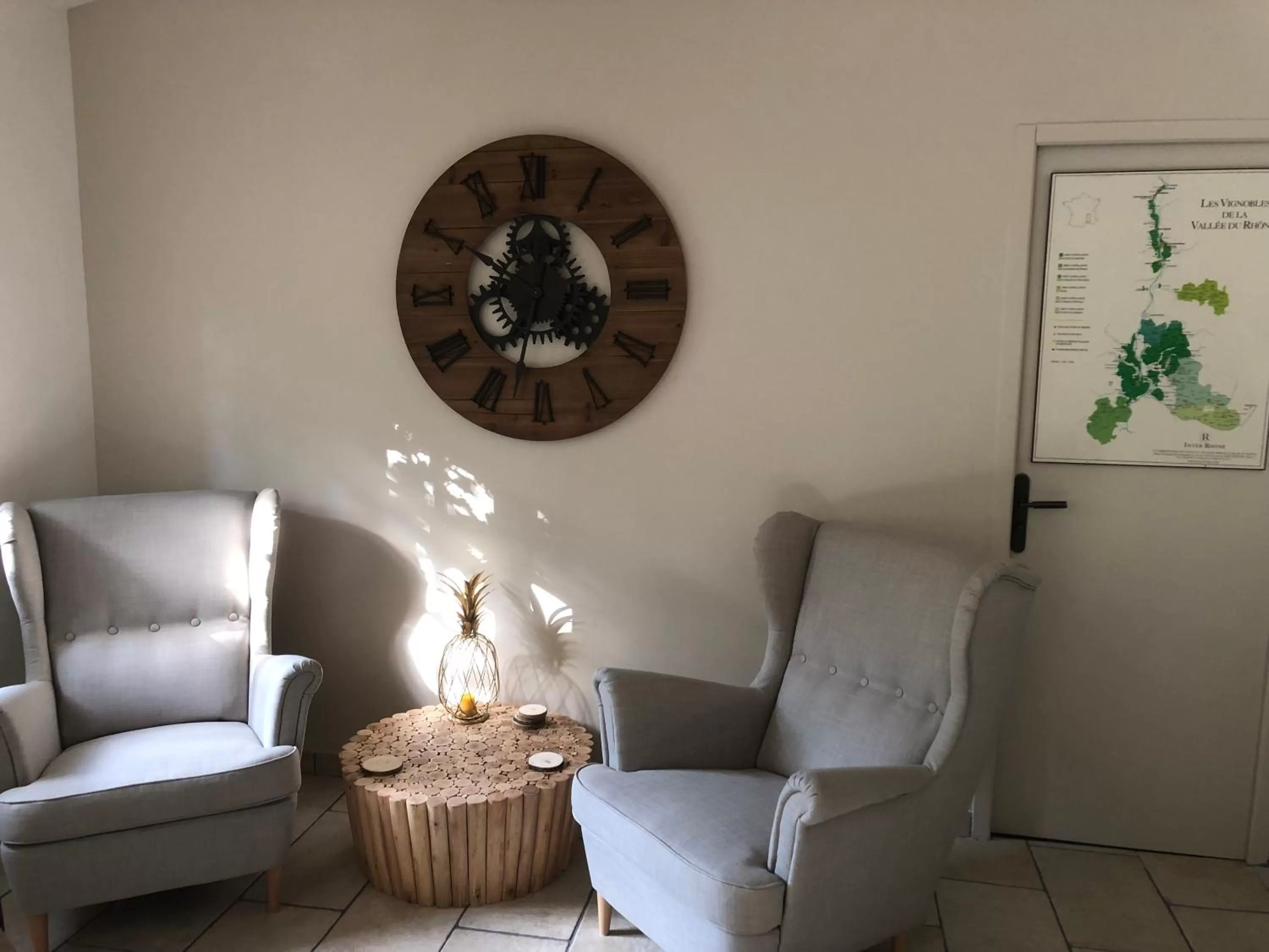 Communal kitchen, Seating Area in Le Pavillon Vert - B&B