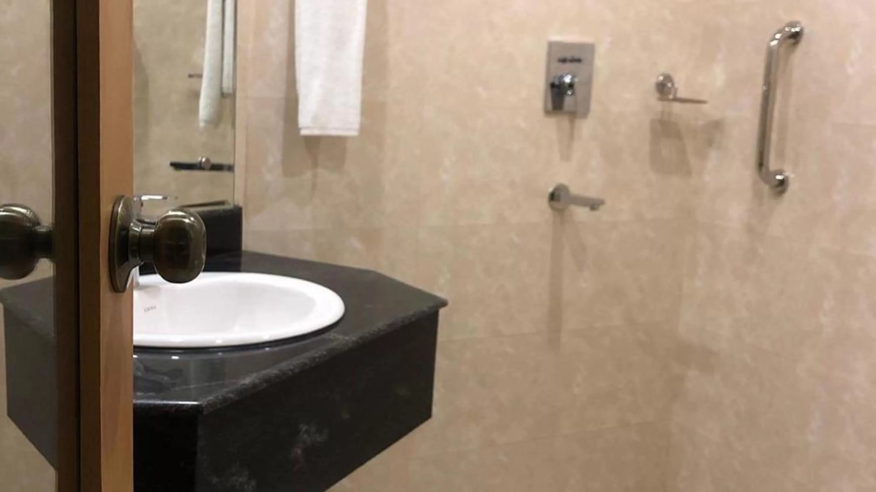 Bathroom in Mithila Yatri Niwas