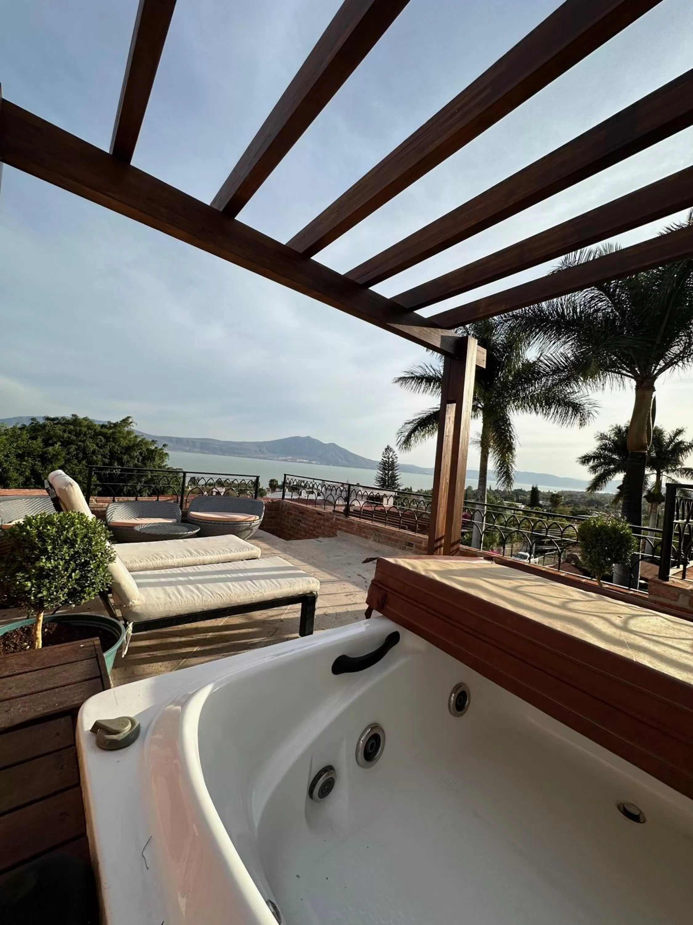 Hotel Lindo Ajijic Bed & Breakfast