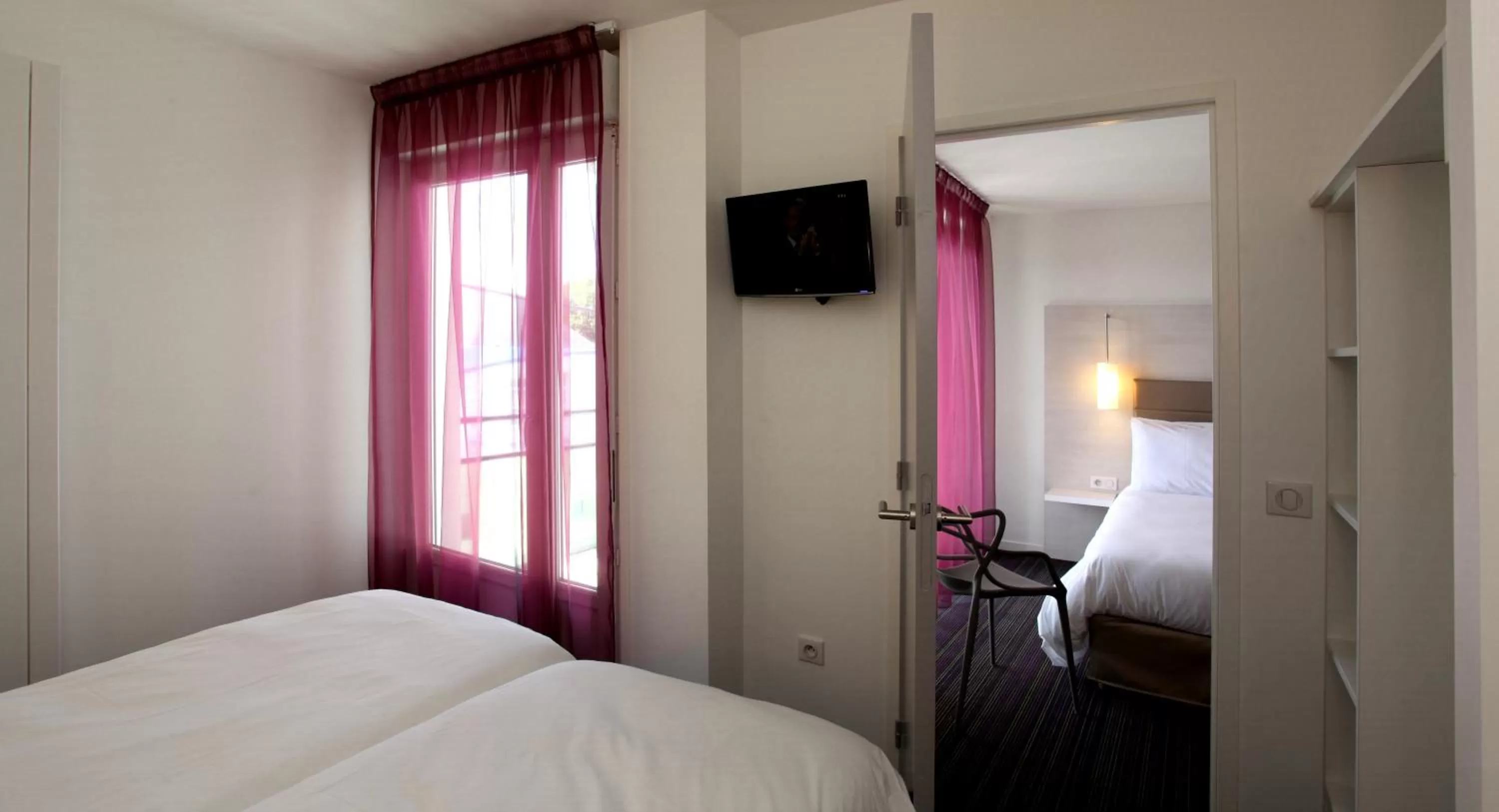 Bedroom, Bed in ibis Styles Quiberon Centre