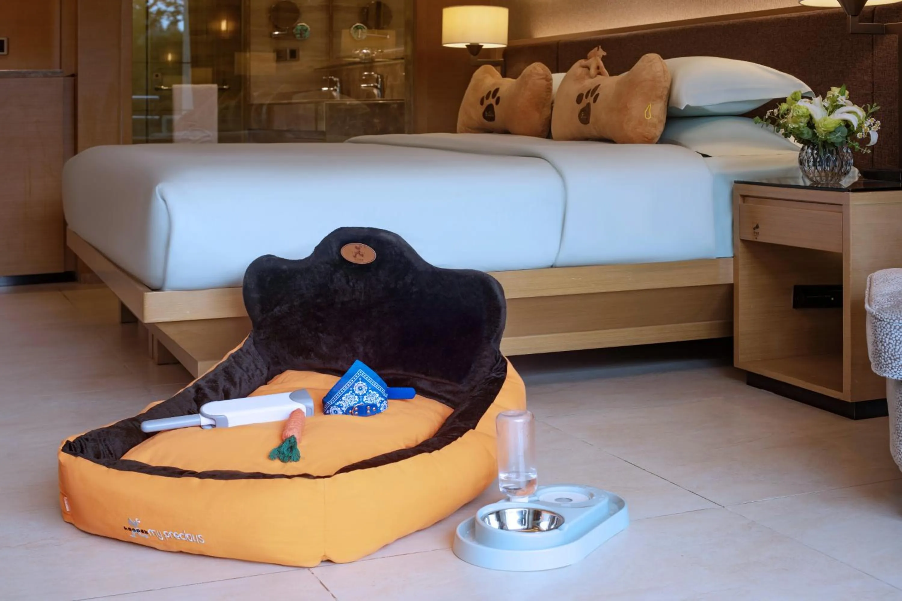 Pets, Bed in Mission Hills Hotel Resorts Shenzhen