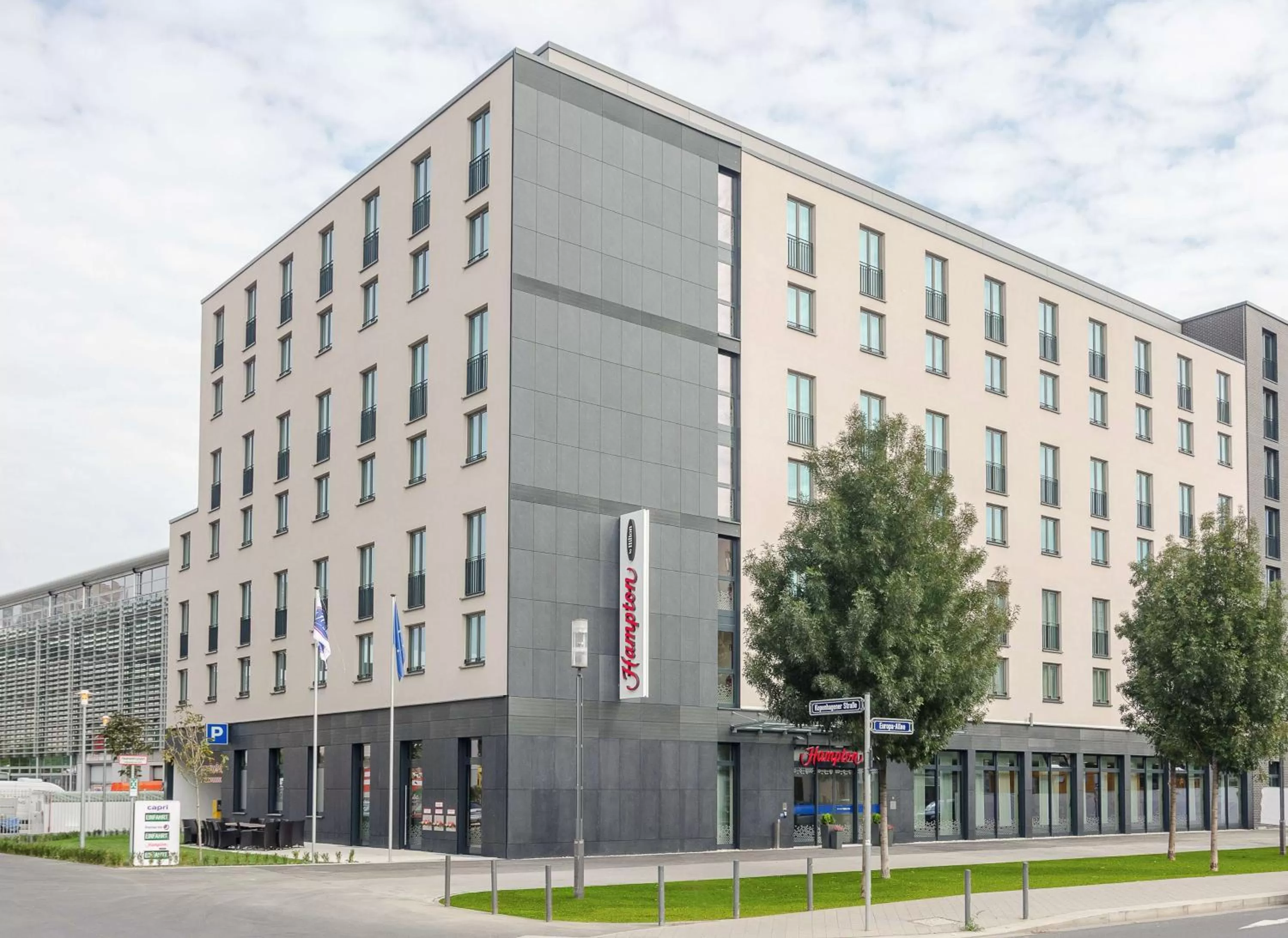 Property building in Hampton by Hilton Frankfurt City Centre