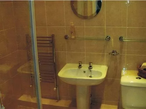 Bathroom in Lily Hill Farm