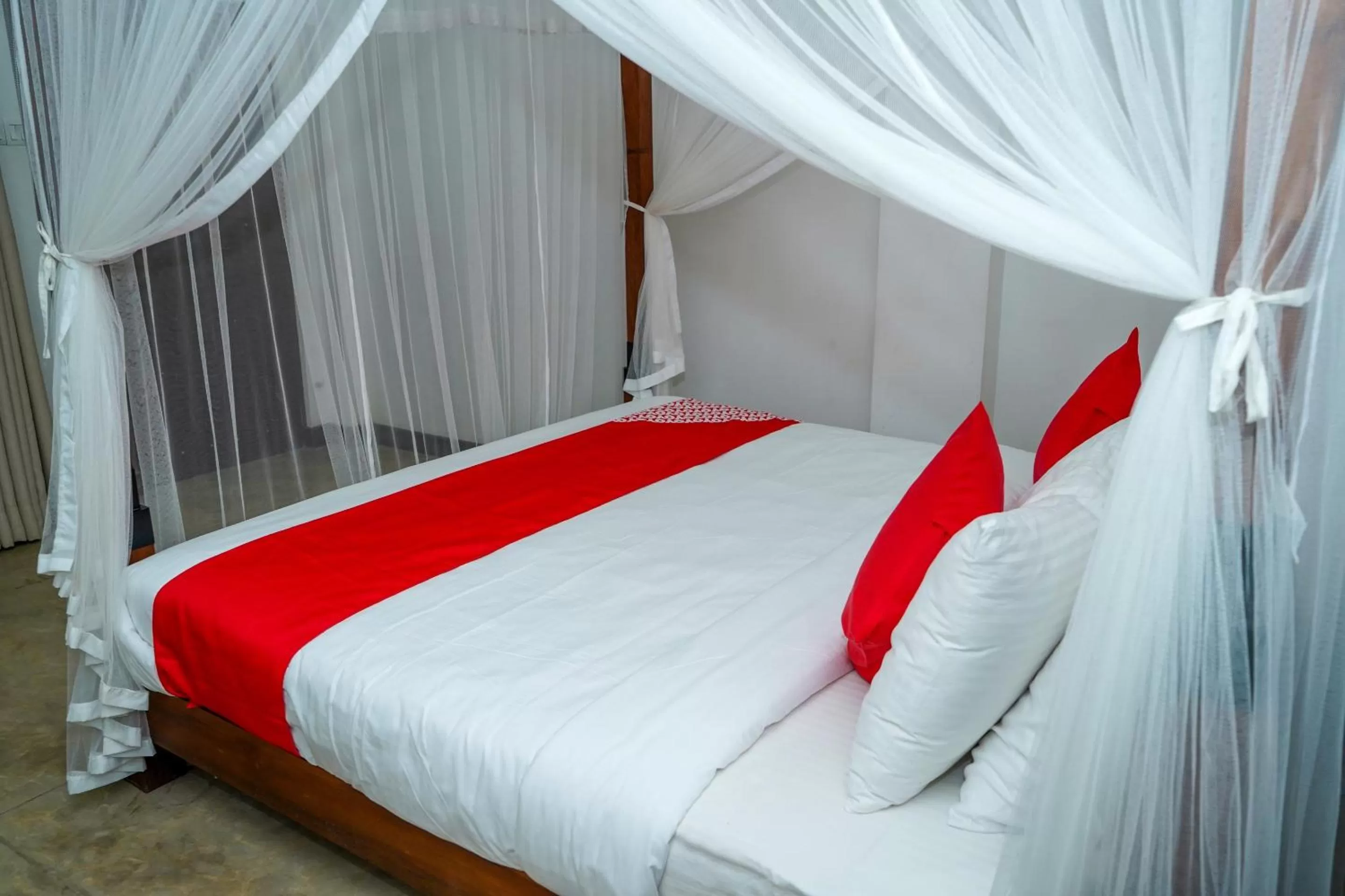 Bedroom, Bed in French Garden Kandy