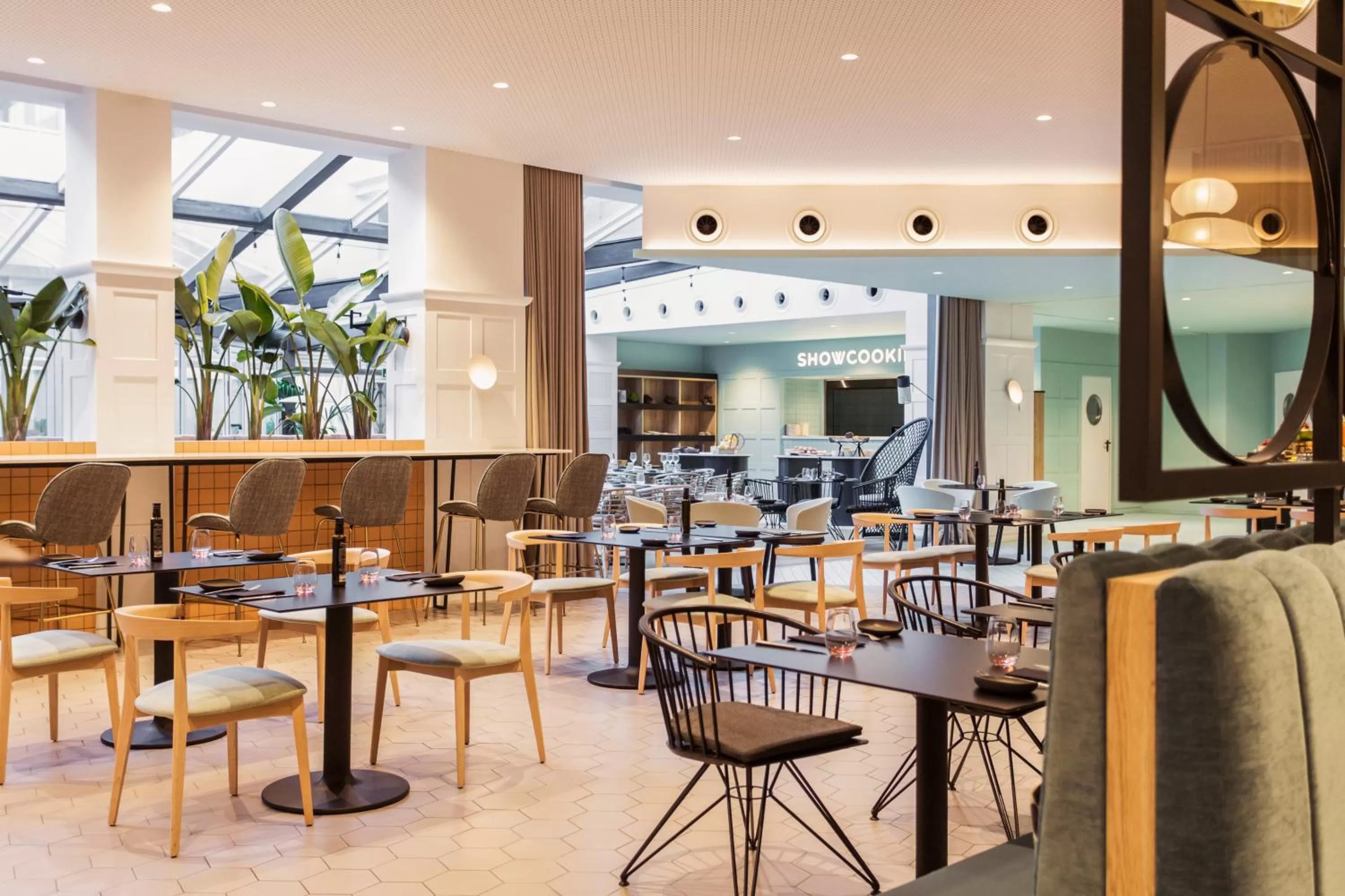 Restaurant/places to eat in Novotel Campo De Las Naciones