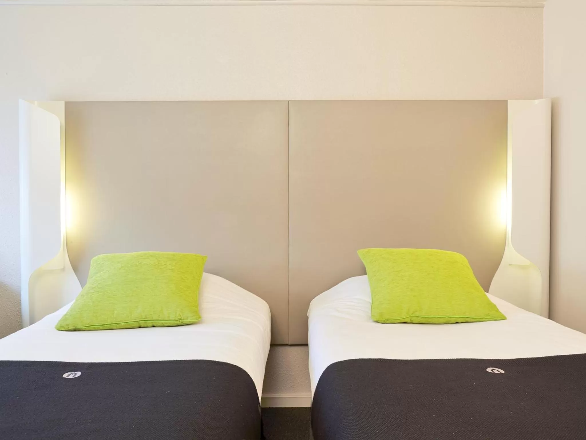 Bed in Campanile Roissy - Saint Witz