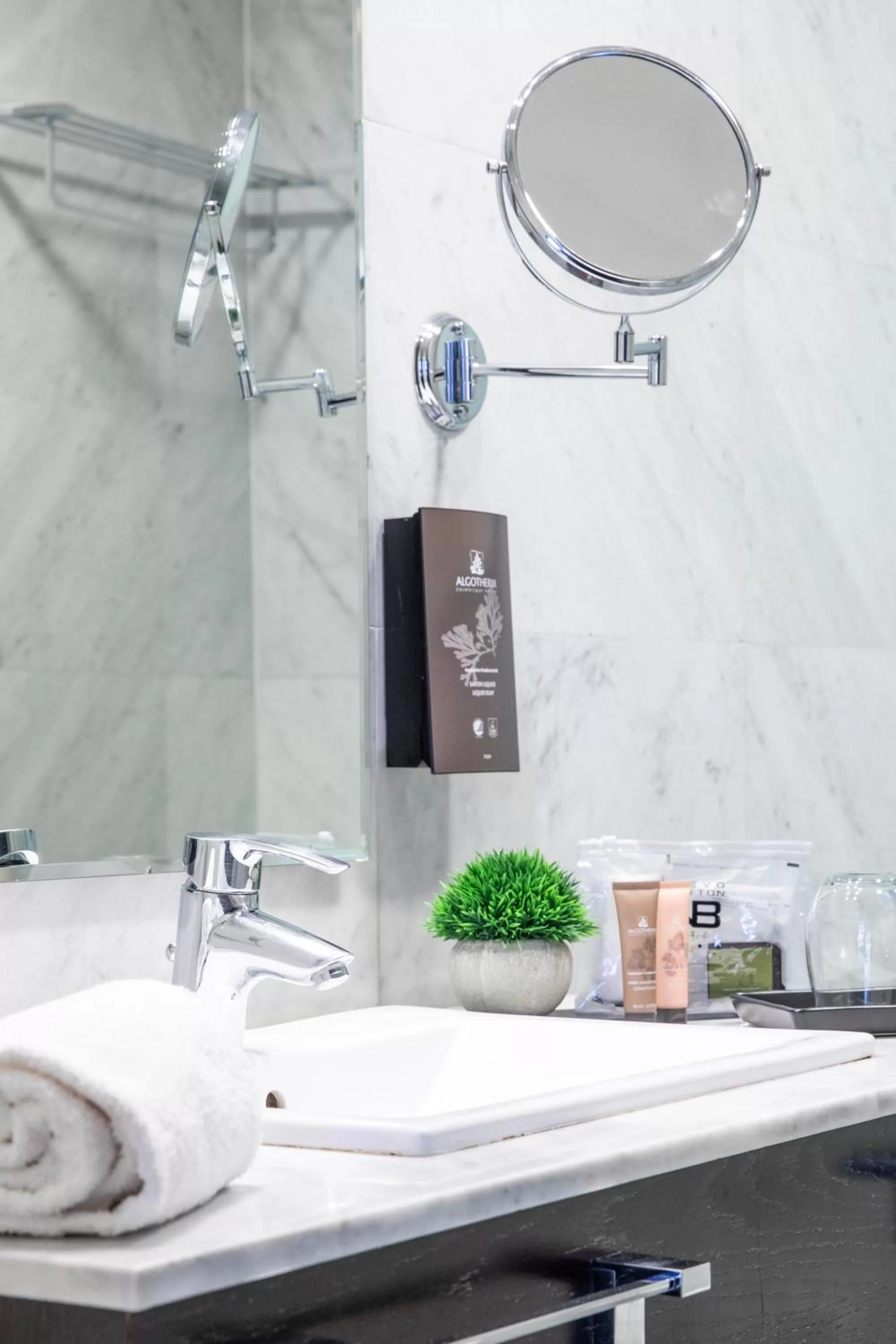 Bathroom in Hotel Nuevo Boston