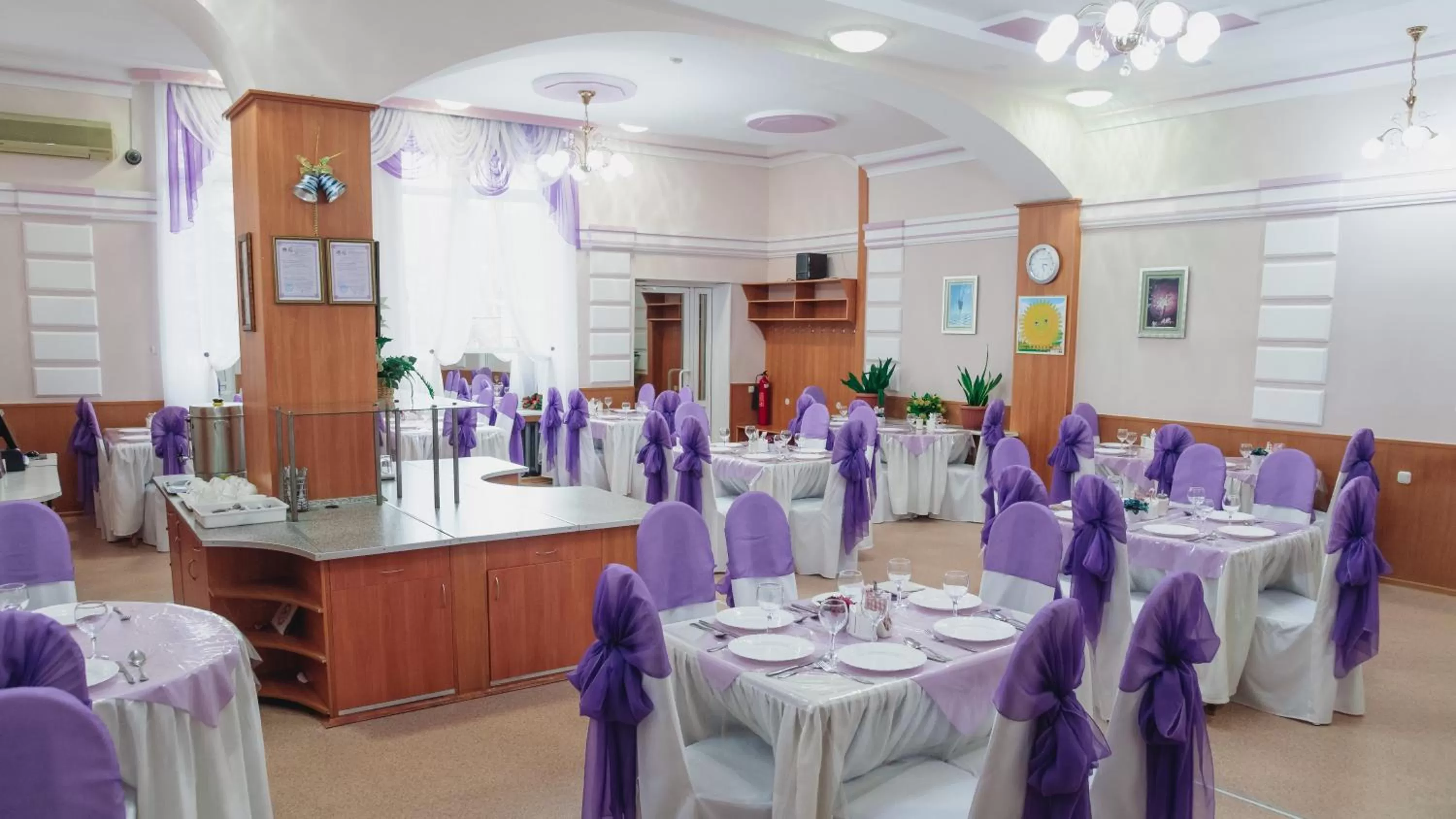 Buffet breakfast, Restaurant/Places to Eat in Aktobe Hotel