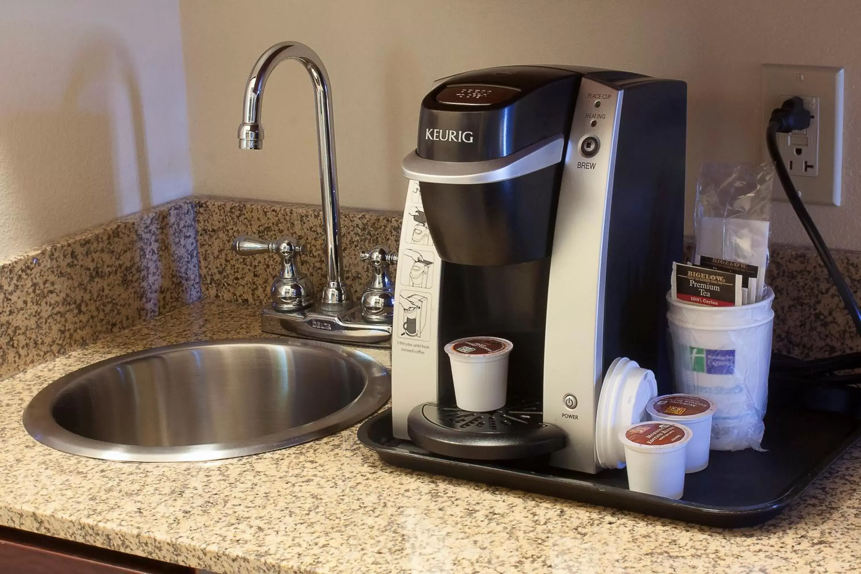 Superior King Suite - Non-Smoking in Holiday Inn Express & Suites Youngstown West I 80, an IHG Hotel Superior King Suite - Non-Smoking in Holiday Inn Express & Suites Youngstown West I 80, an IHG Hotel