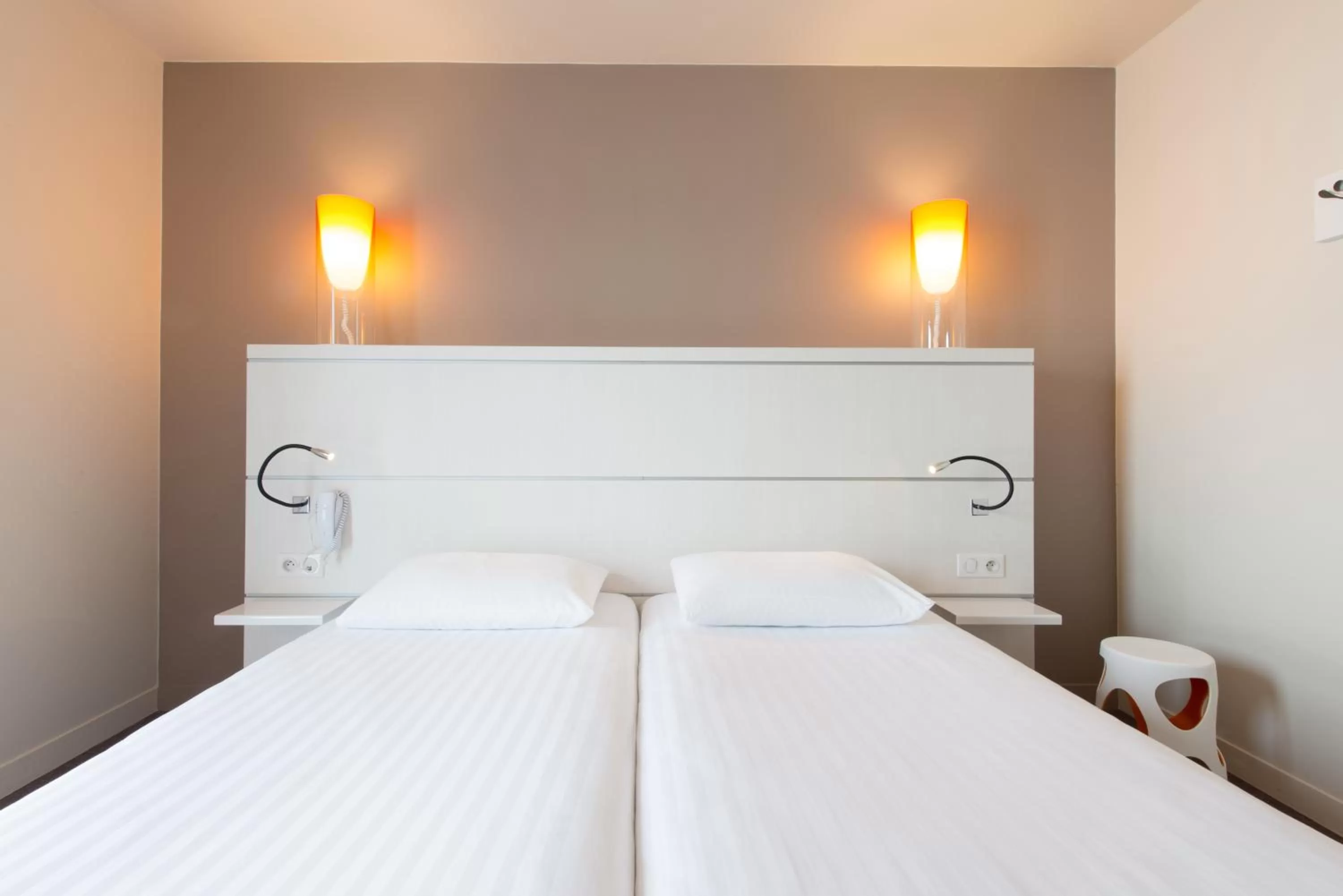 Bed in Hôtel Confort La Rochelle Centre les Minimes