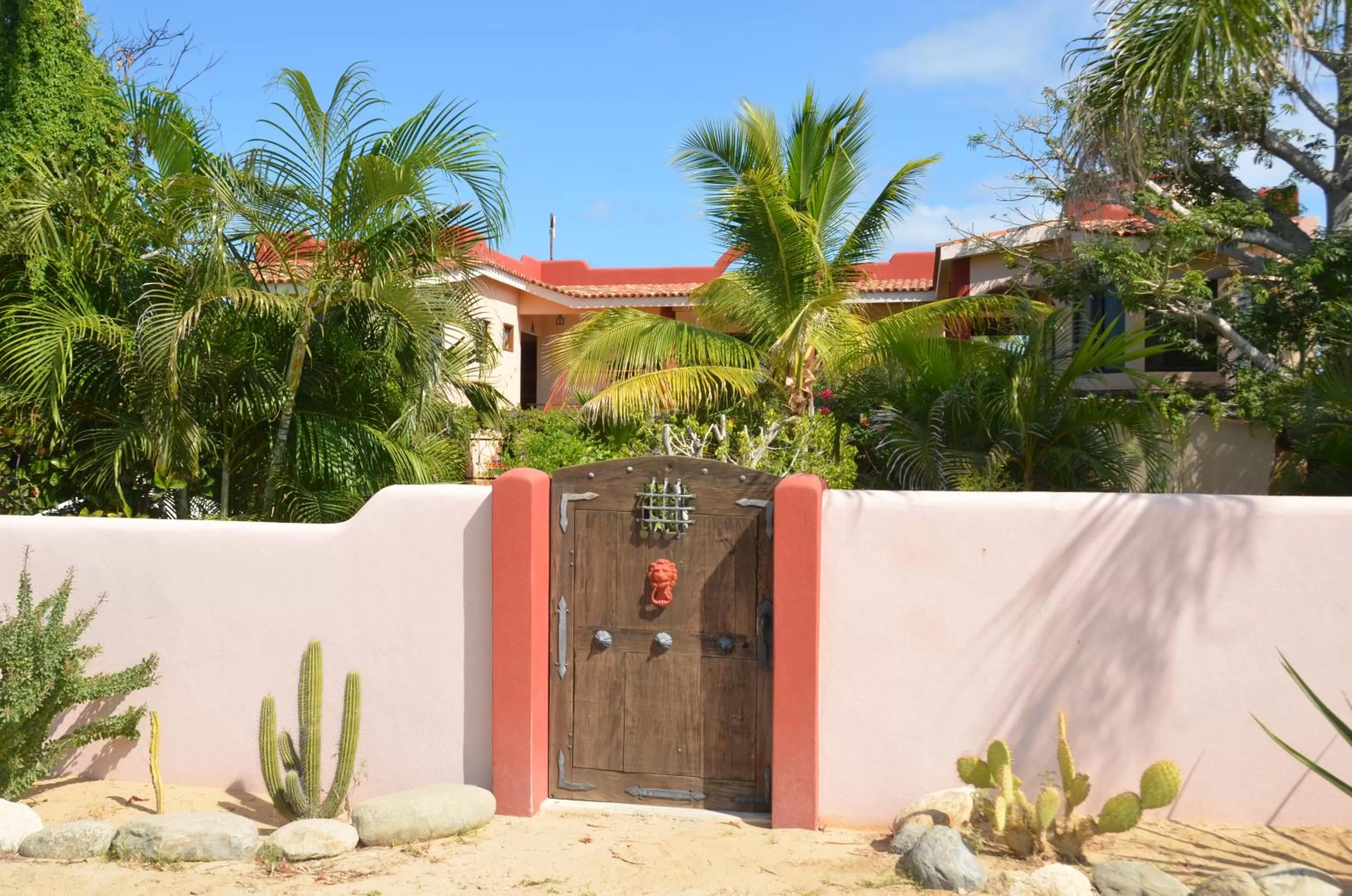Facade/entrance in Hacienda De Palmas