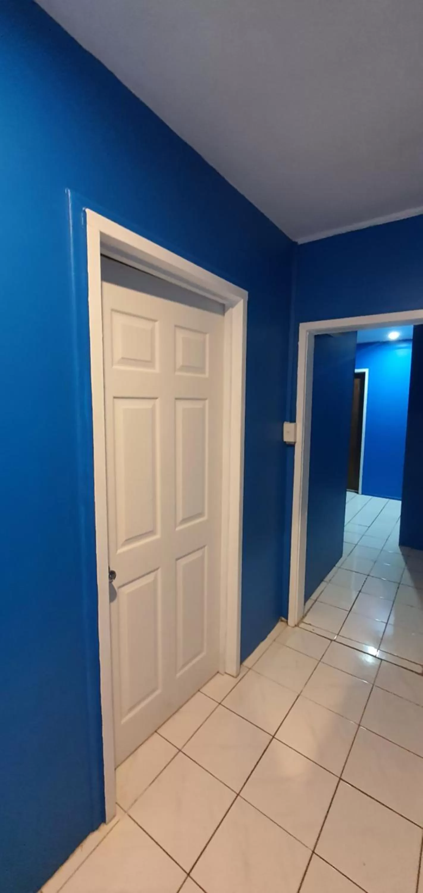 Property building in Lynn's Getaway Hotel