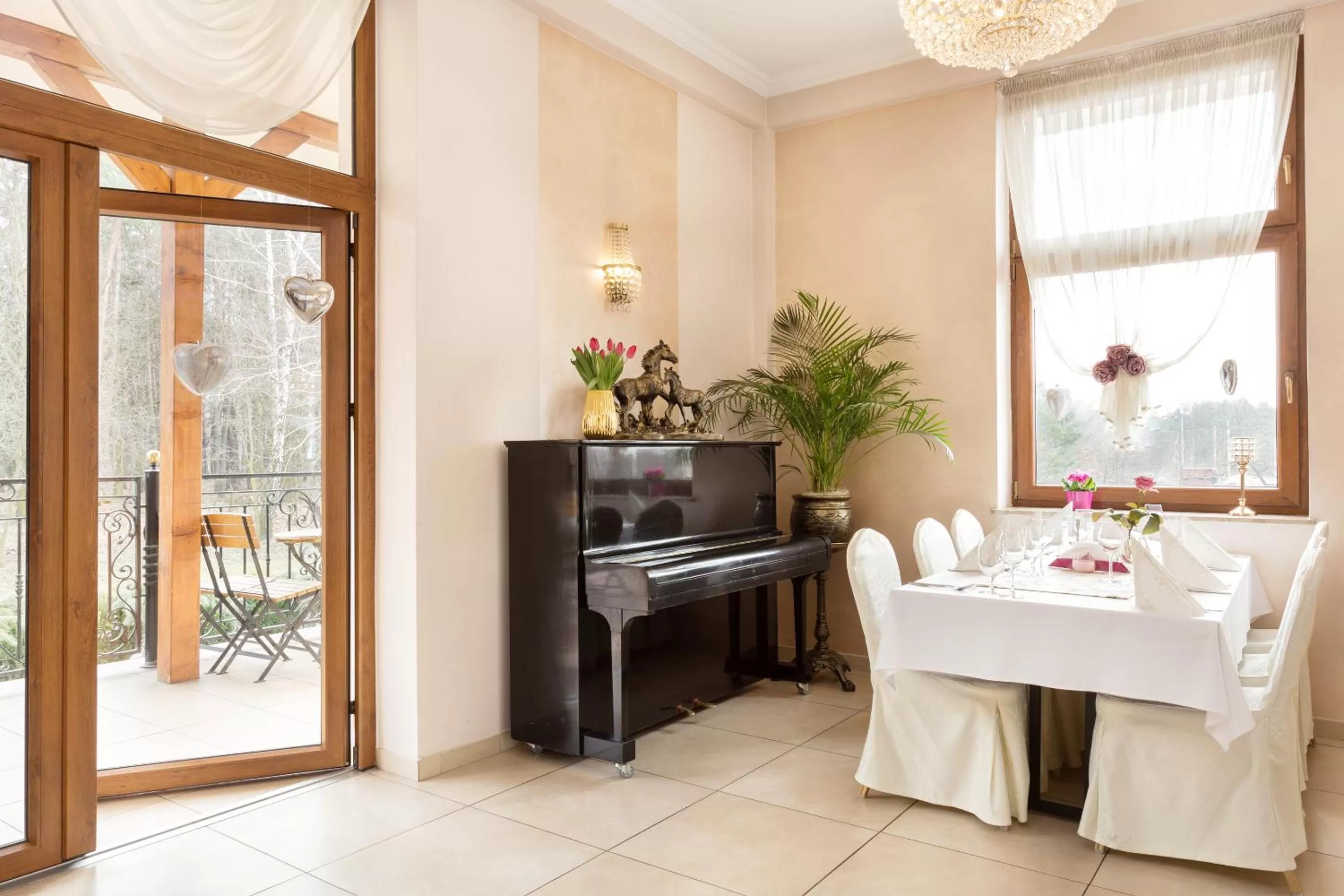 Leśna Perła - Restauracja i Pokoje Hotelowe