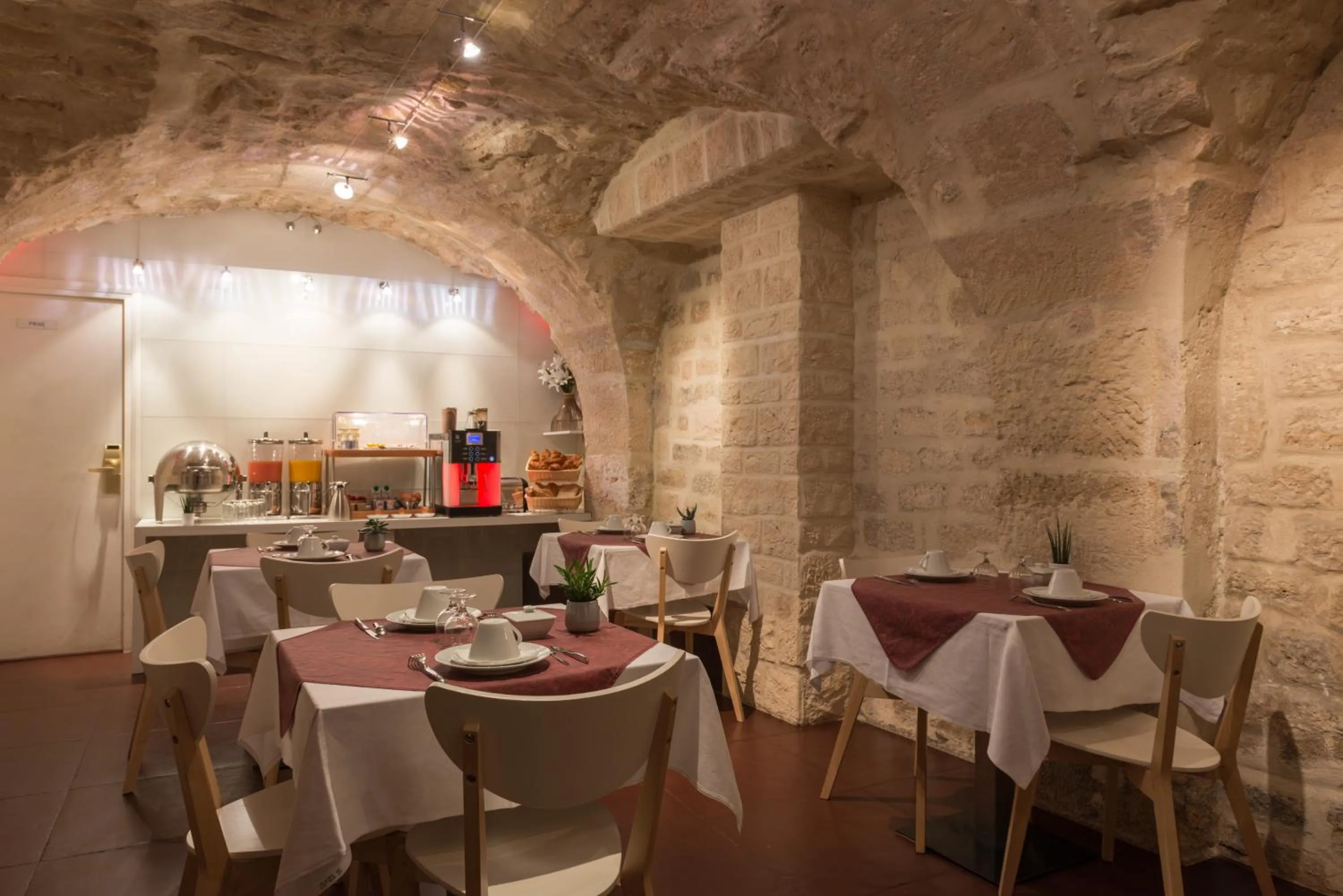 Area and facilities in Hôtel Gaillon Opera