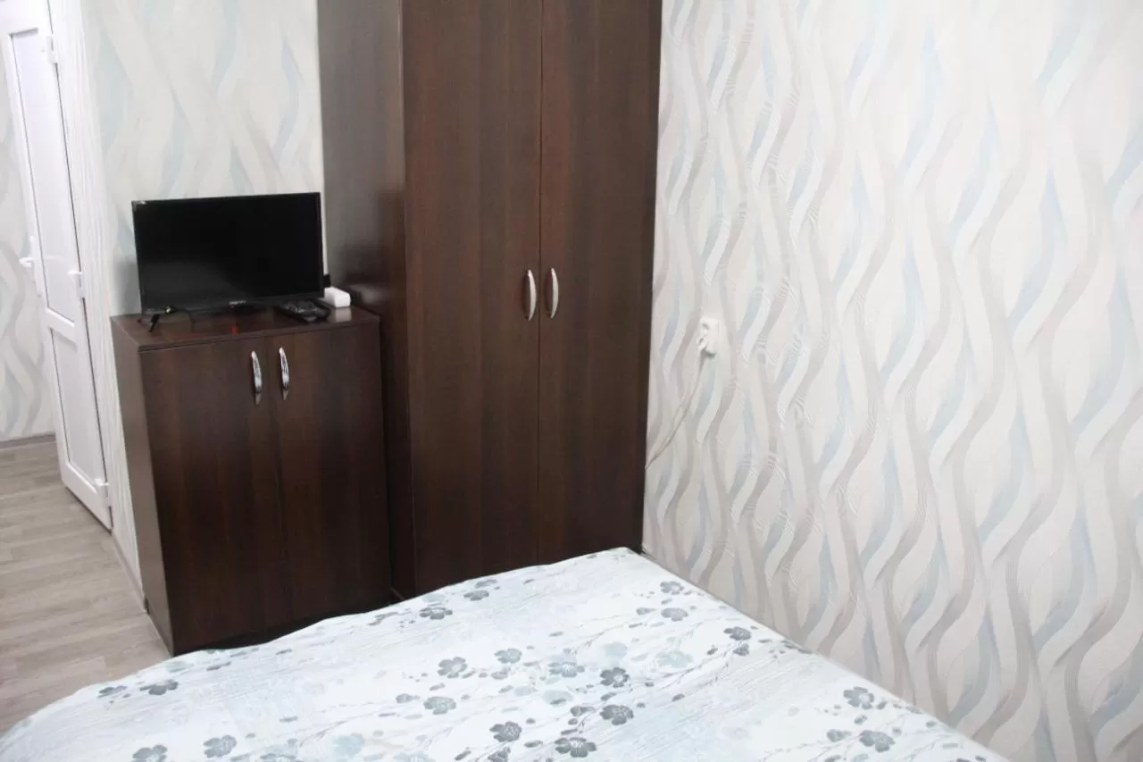 TV and multimedia, TV/Entertainment Center in Sunkar Hotel