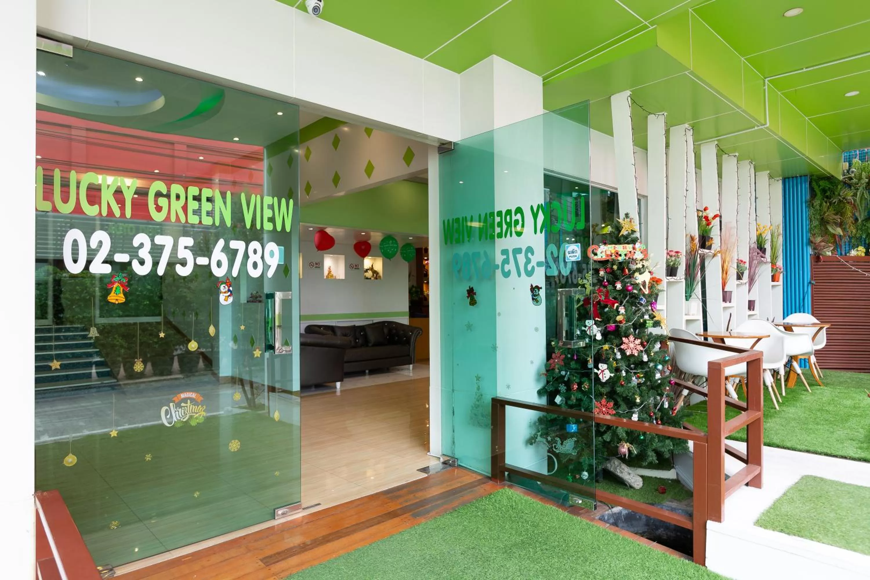 Facade/entrance in Lucky Green View