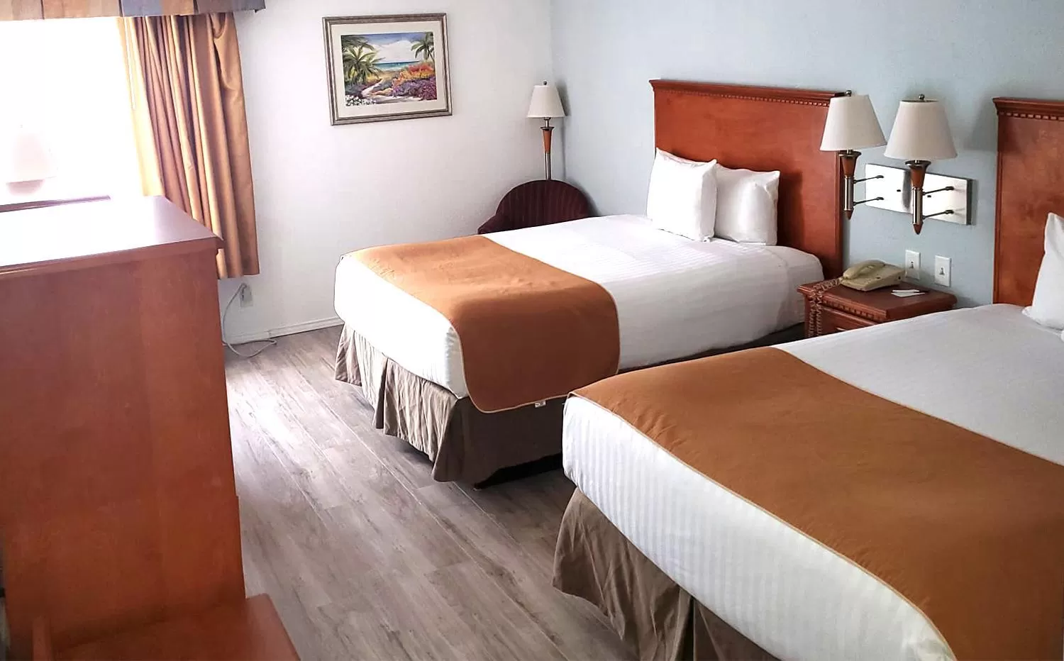 Bed in Coratel Inn & Suites by Jasper New Braunfels IH-35 EXT 189