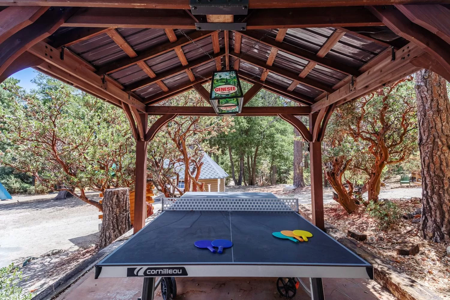 Hicksville Pines Chalets & Motel