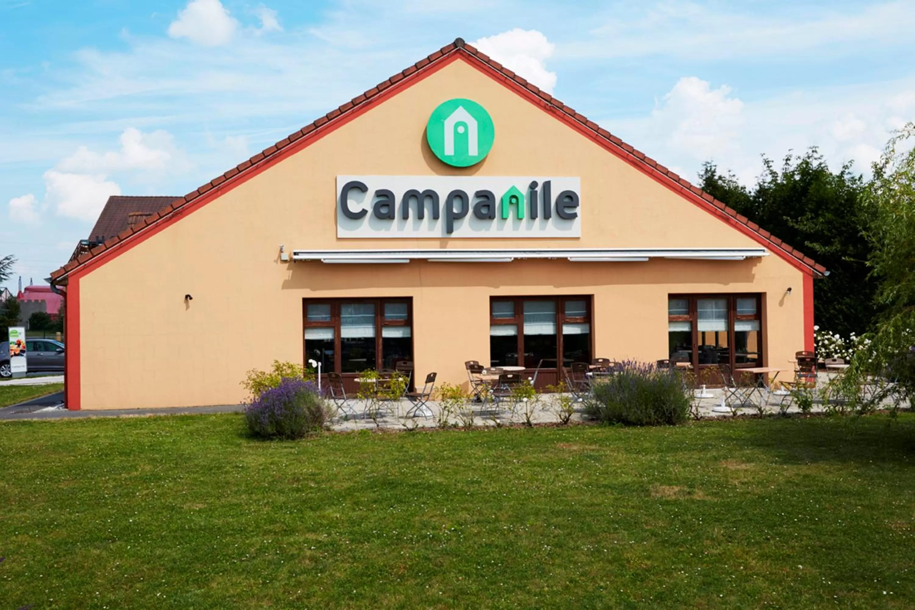 Facade/entrance in Campanile Lille - Lomme