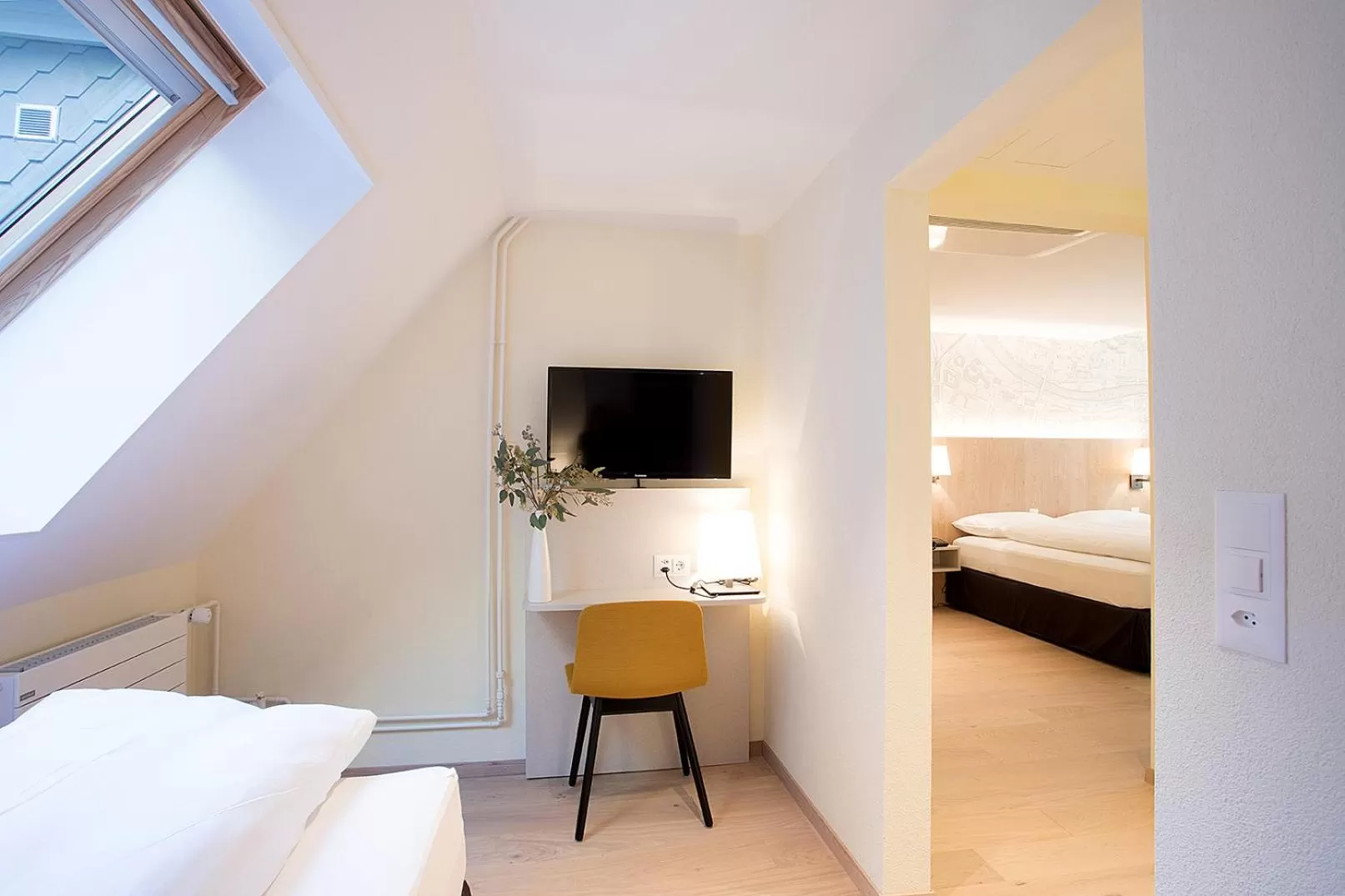 TV and multimedia, Bed in Kreuz Bern Modern City Hotel