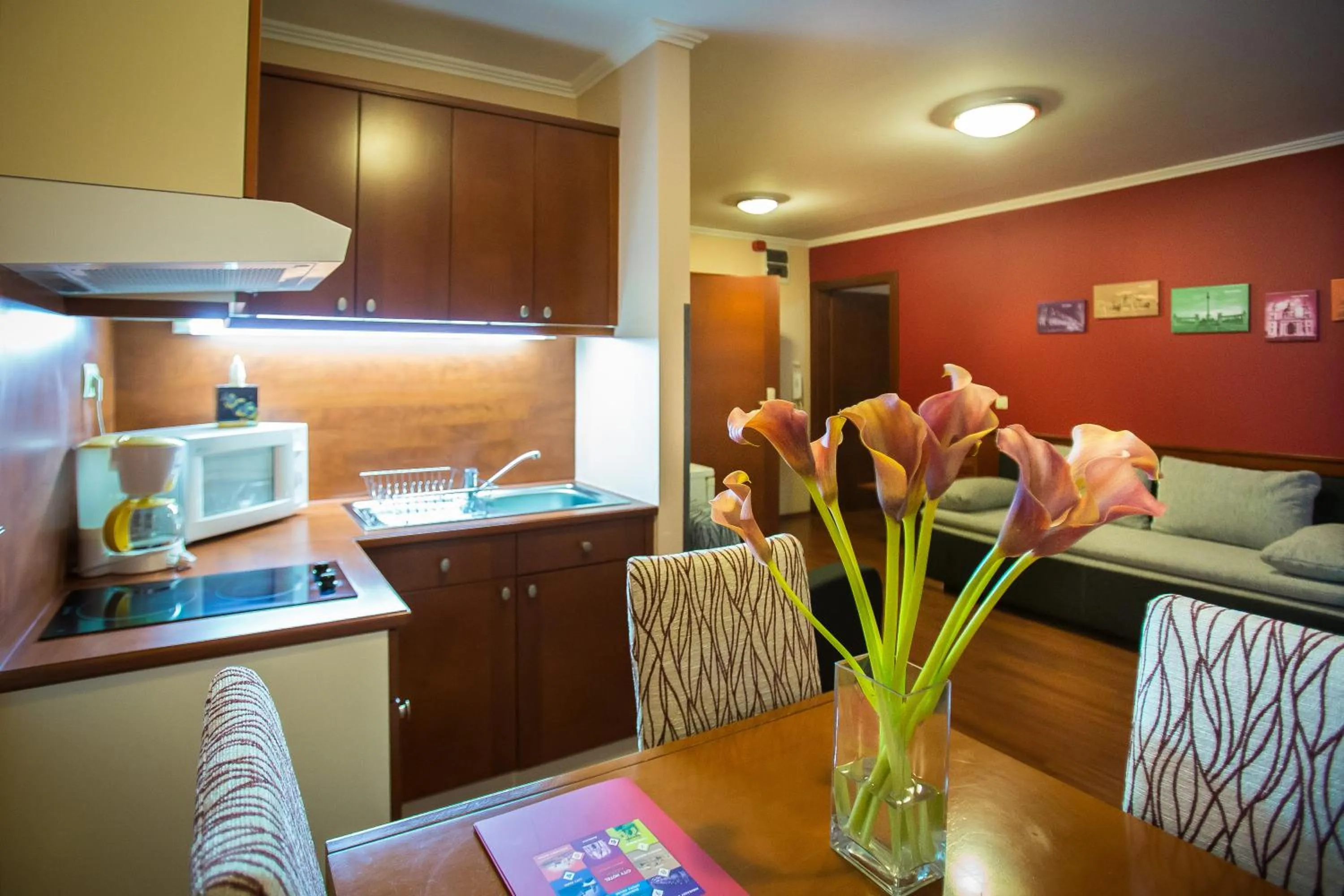 Kitchen or kitchenette in City Home Budapest