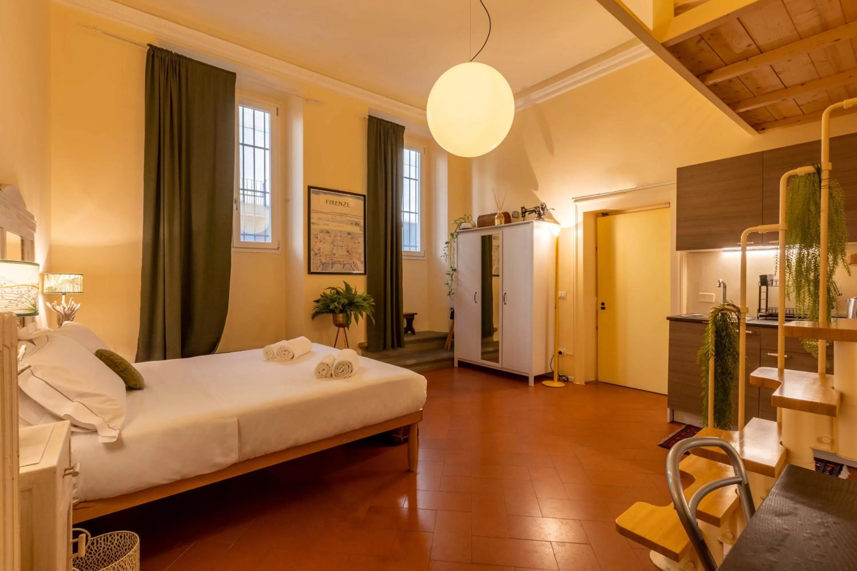 Bedroom, Bed in Secret Garden Firenze B&B