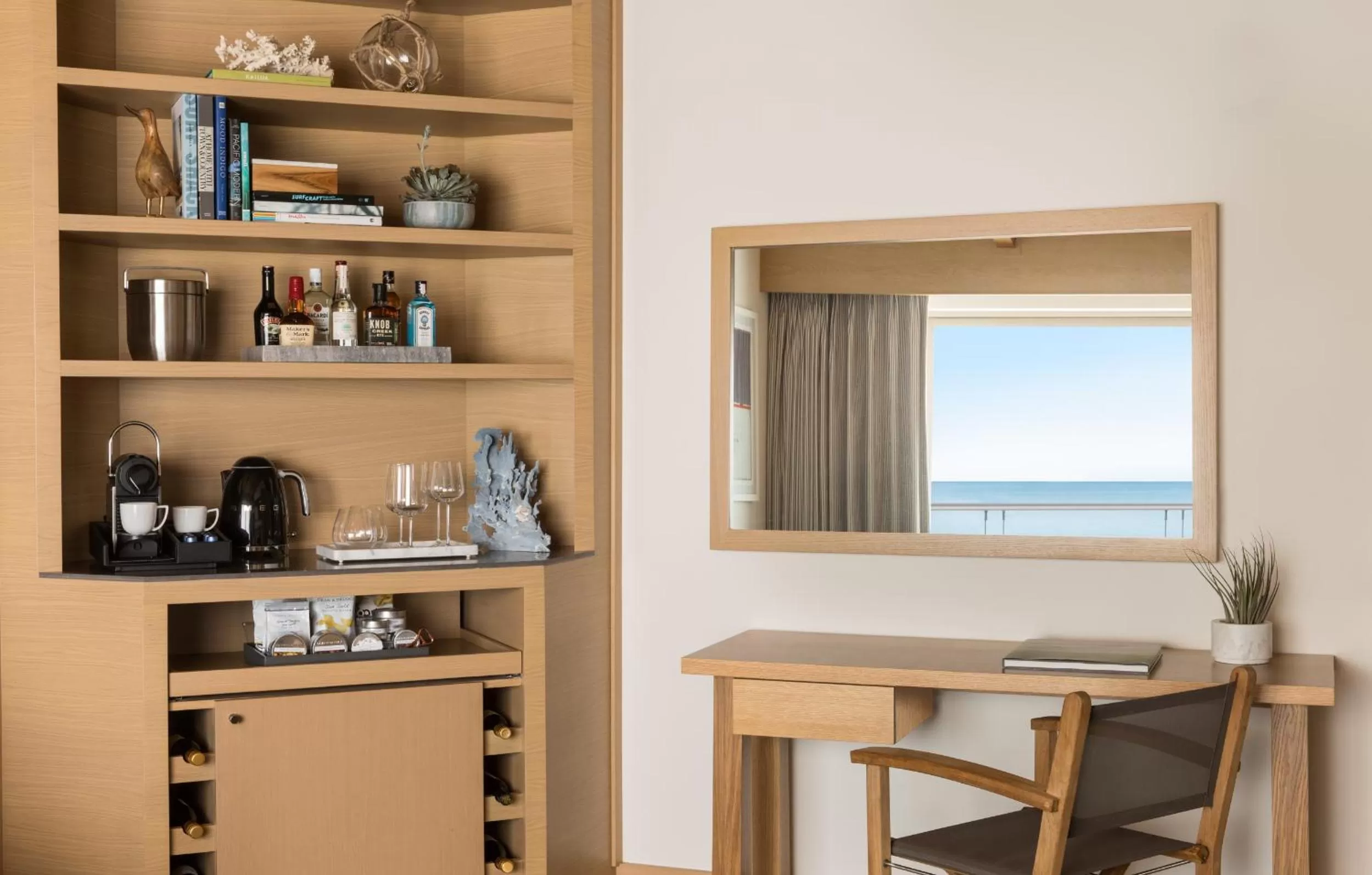 Coffee/tea facilities in Malibu Beach Inn