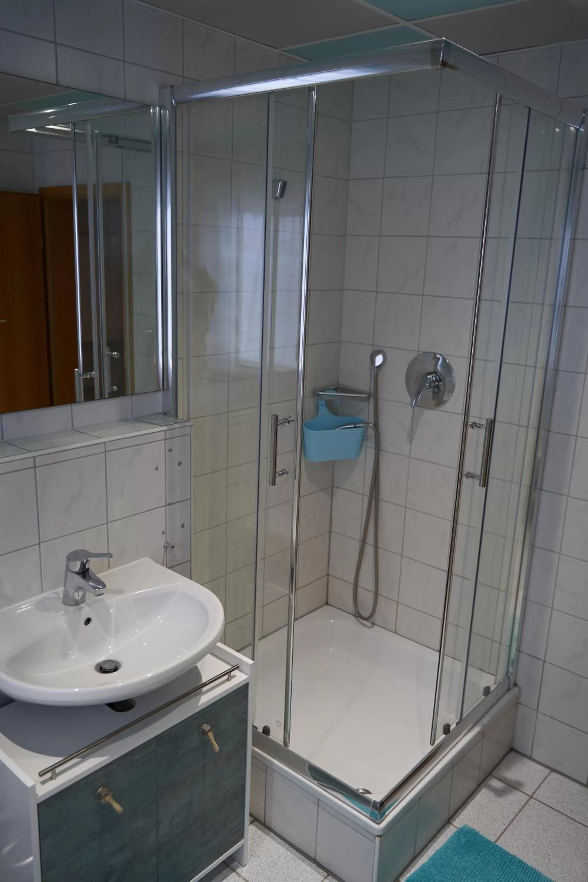 Shower in Hotel Auszeit im Euro Rastpark Guxhagen