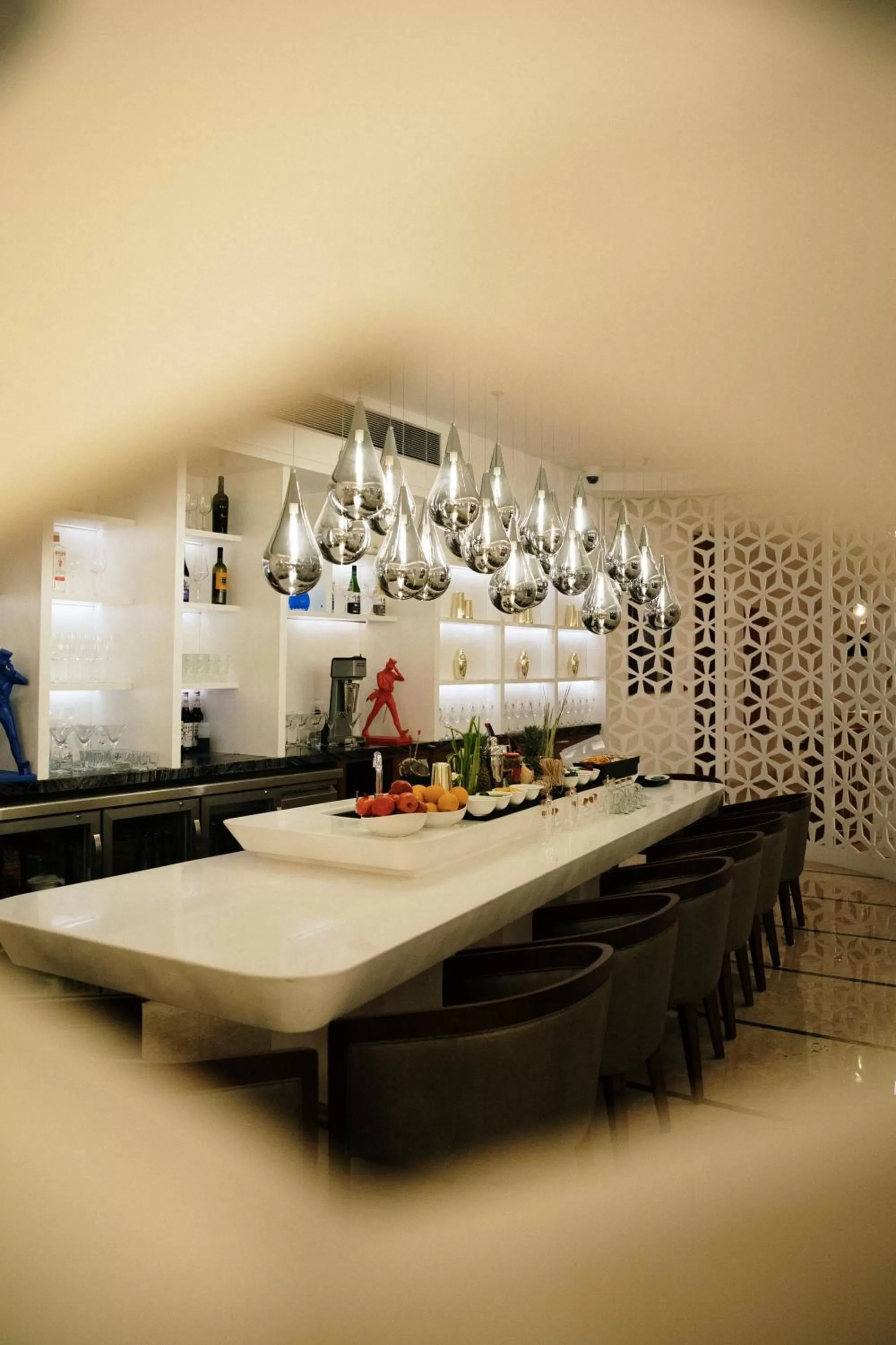 Lounge or bar in Courtyard by Marriott Navi Mumbai