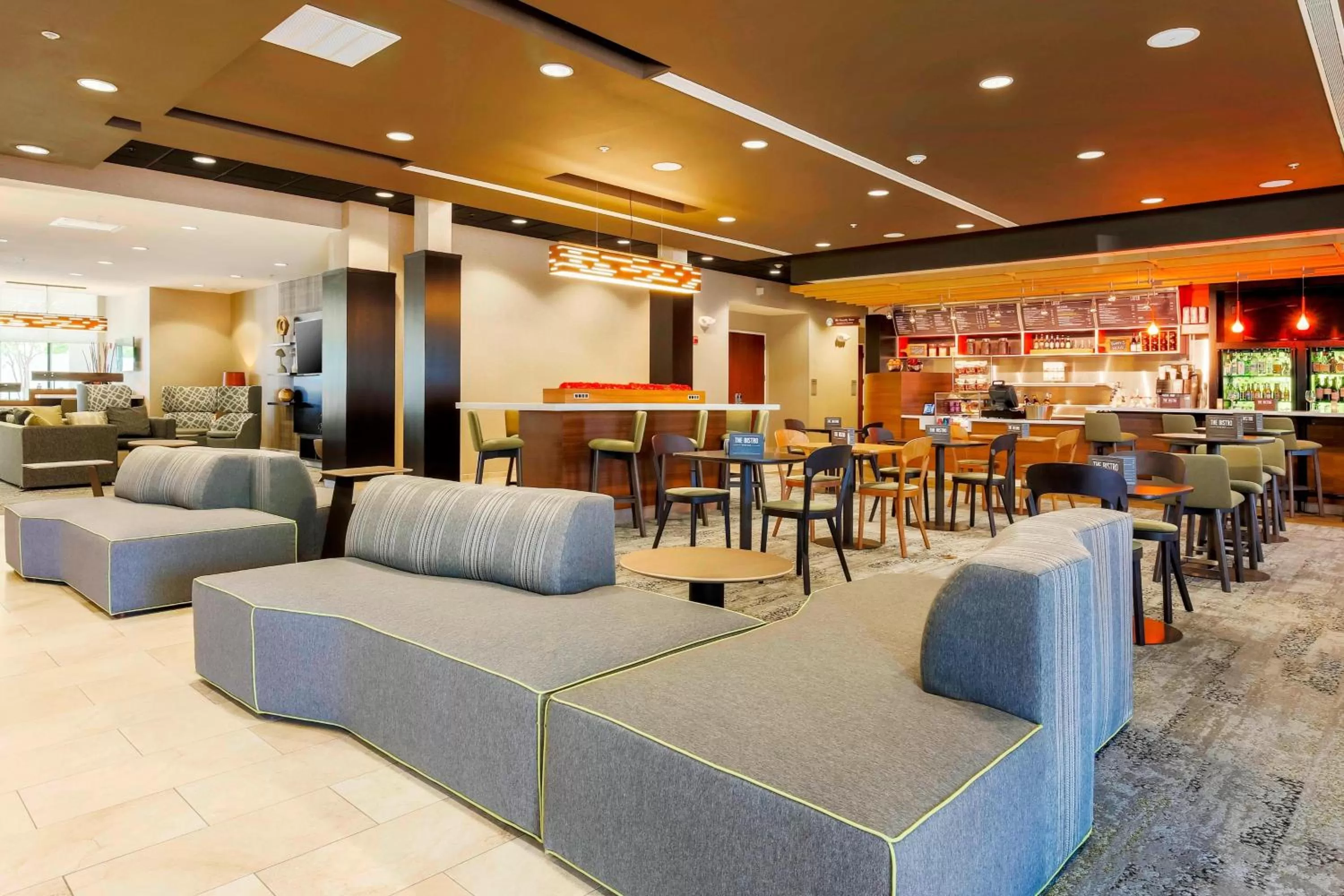 Lobby or reception in Courtyard by Marriott Dallas Arlington South