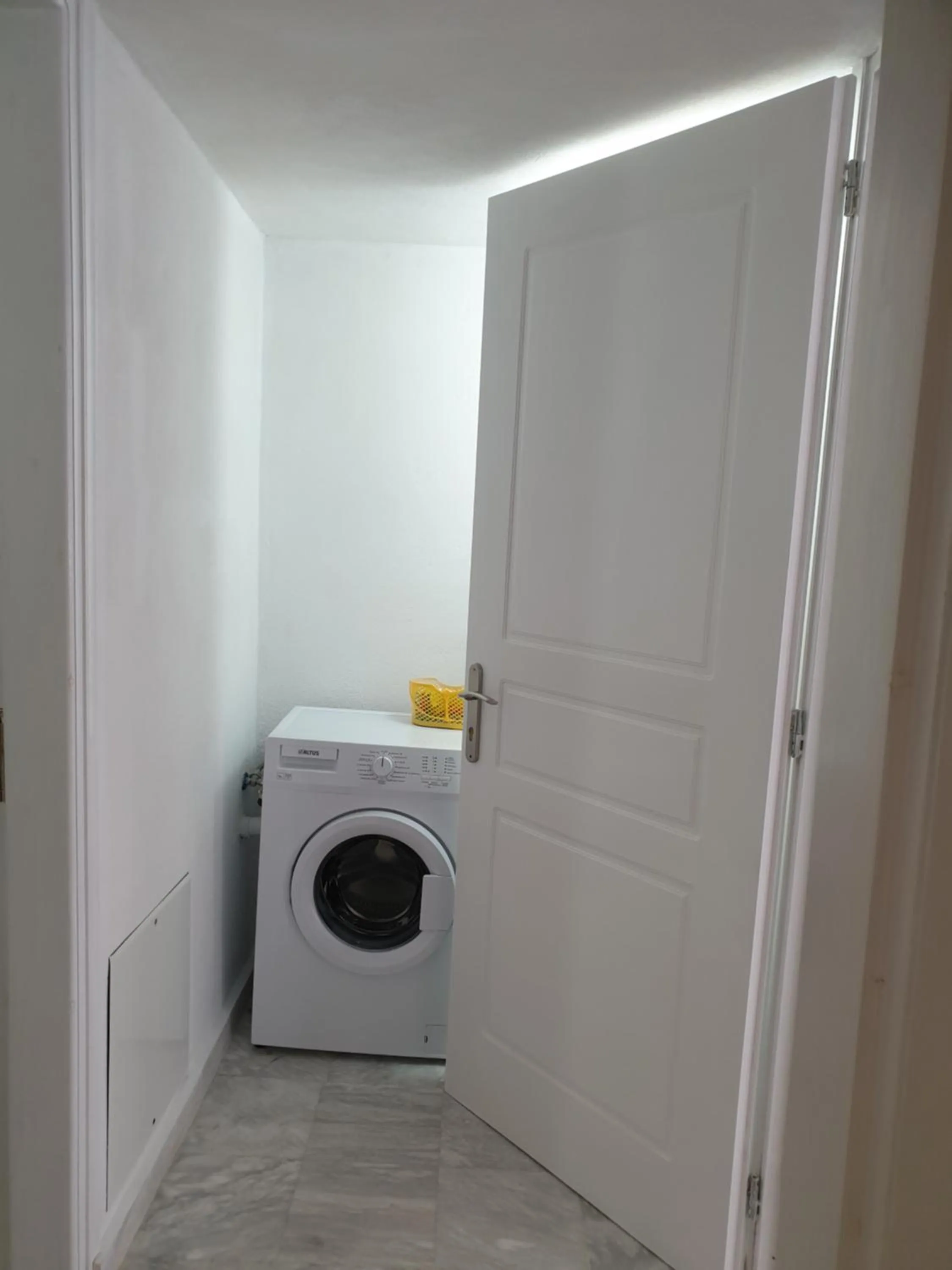 washing machine in Porto Castello