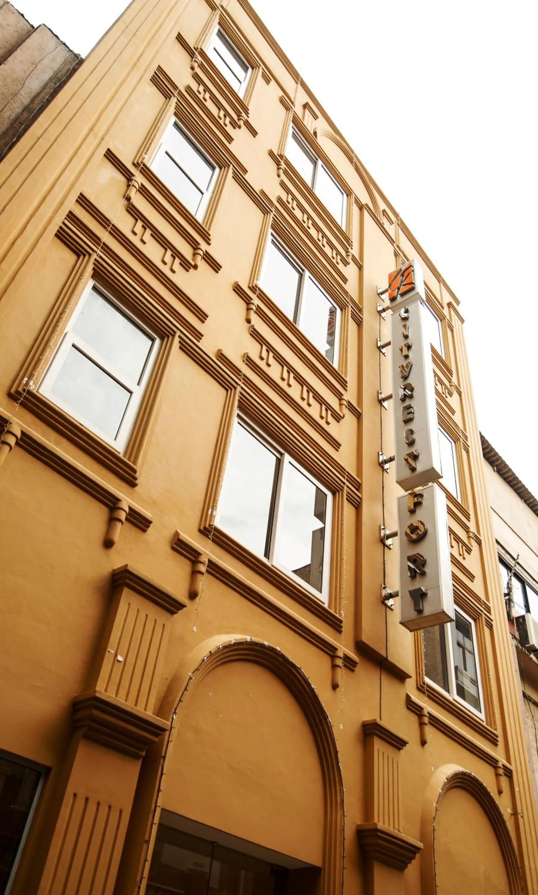 Property building in CityRest Fort