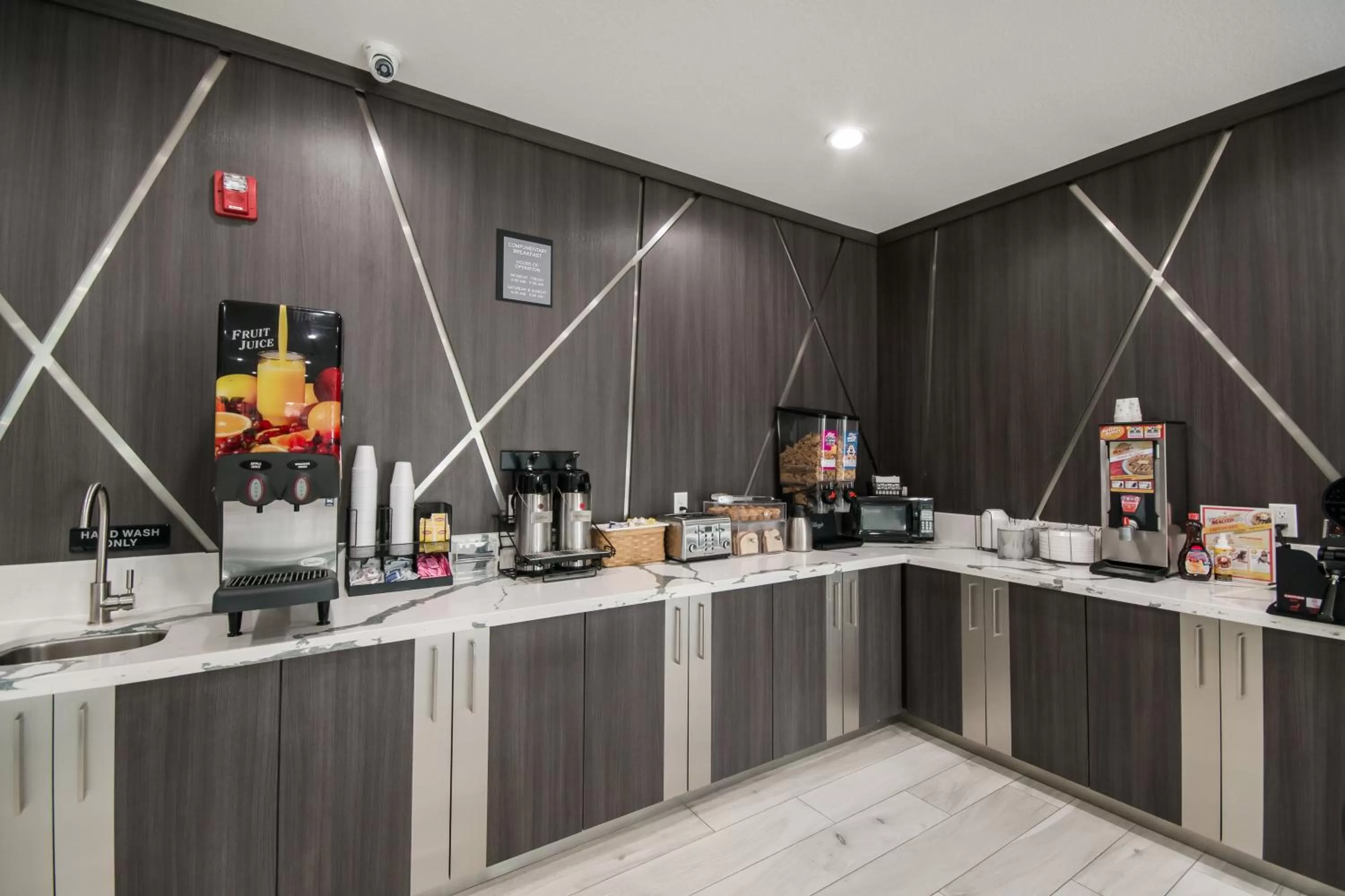 Breakfast in Americas Best Value Inn & Suites Northeast Houston Downtown I-610