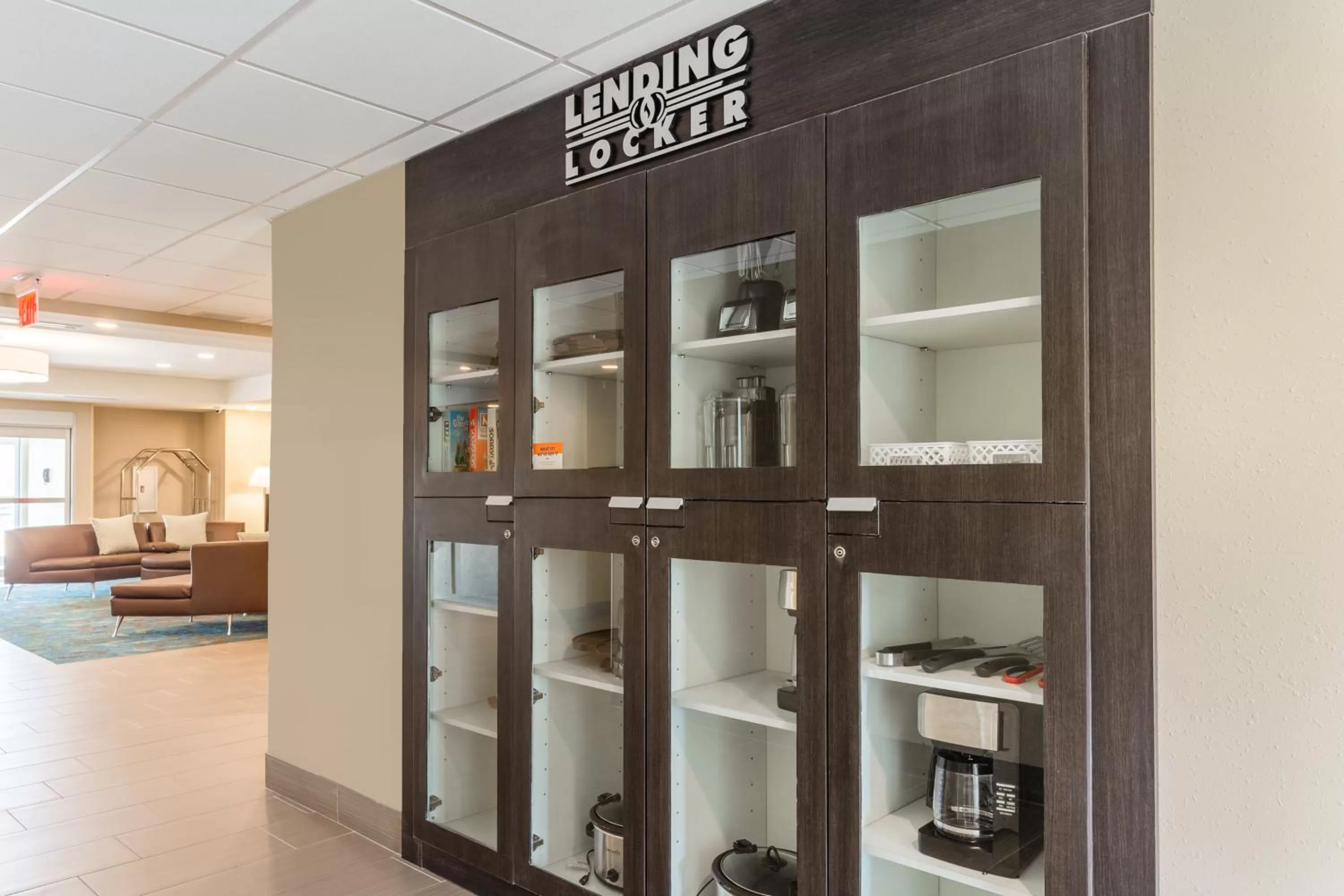 Lobby or reception in Candlewood Suites - Davenport by IHG