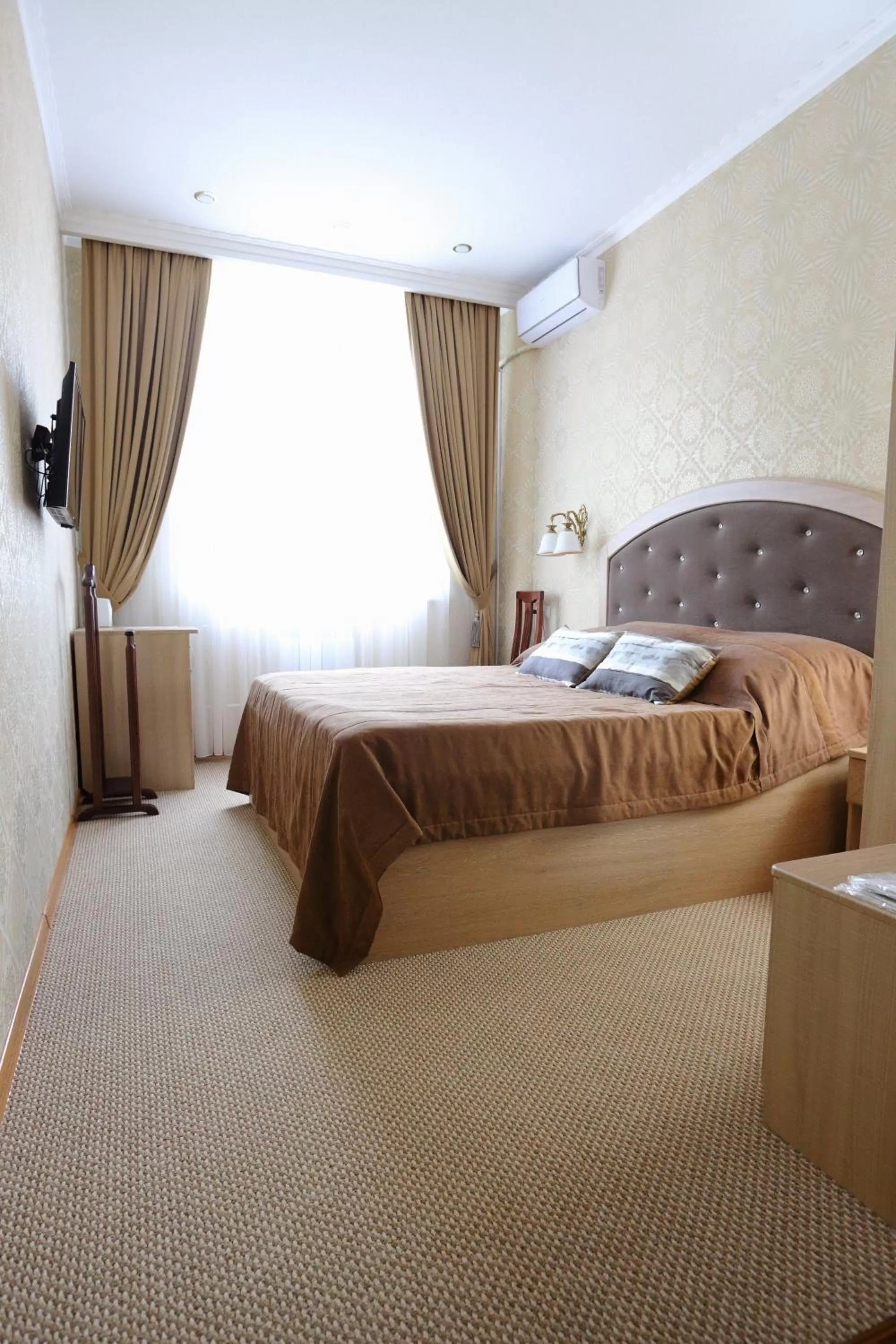 Photo of the whole room, Bed in Hotel Bahetle