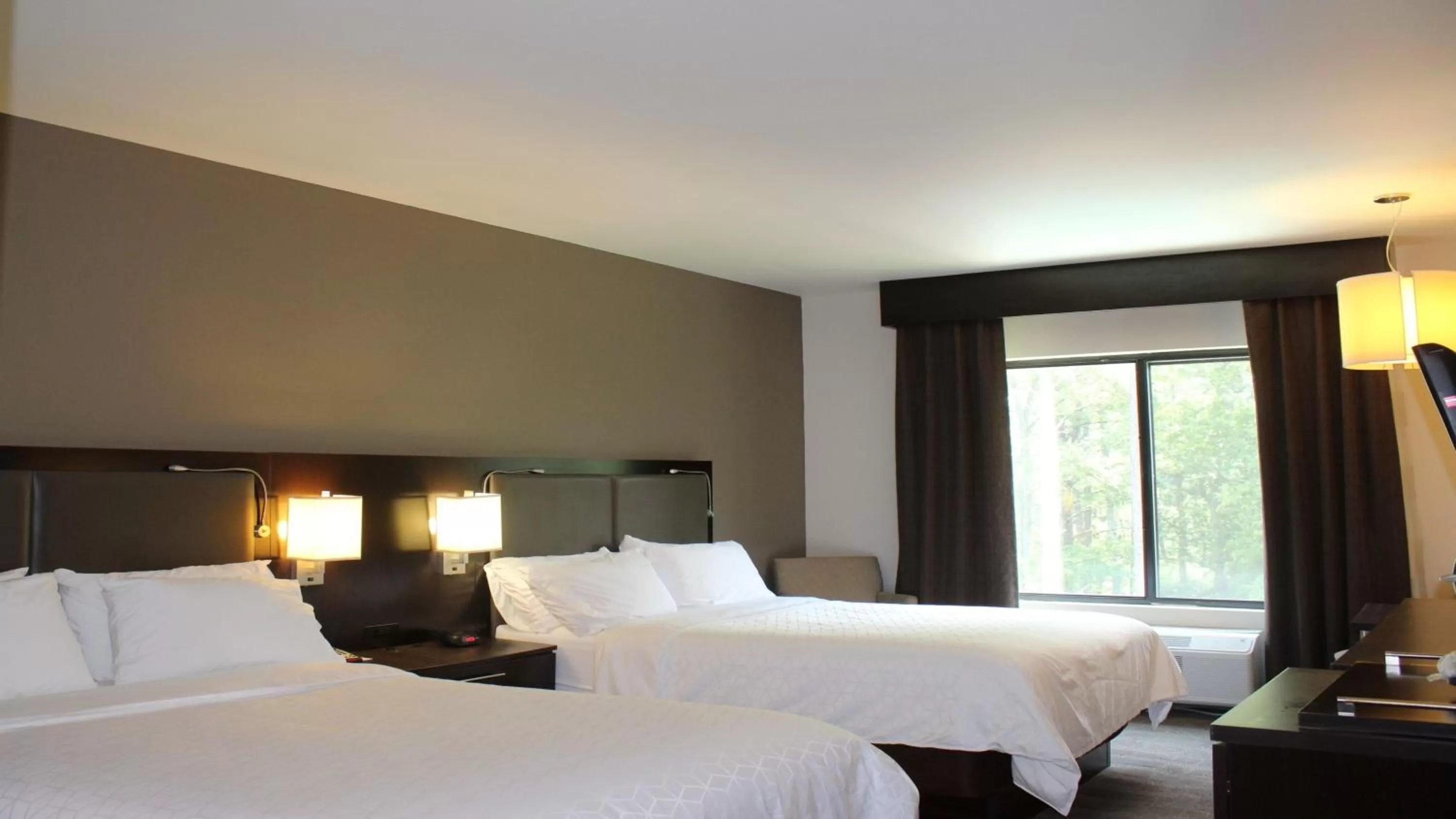 Photo of the whole room, Bed in Holiday Inn Express Hotels & Suites Rockingham West by IHG