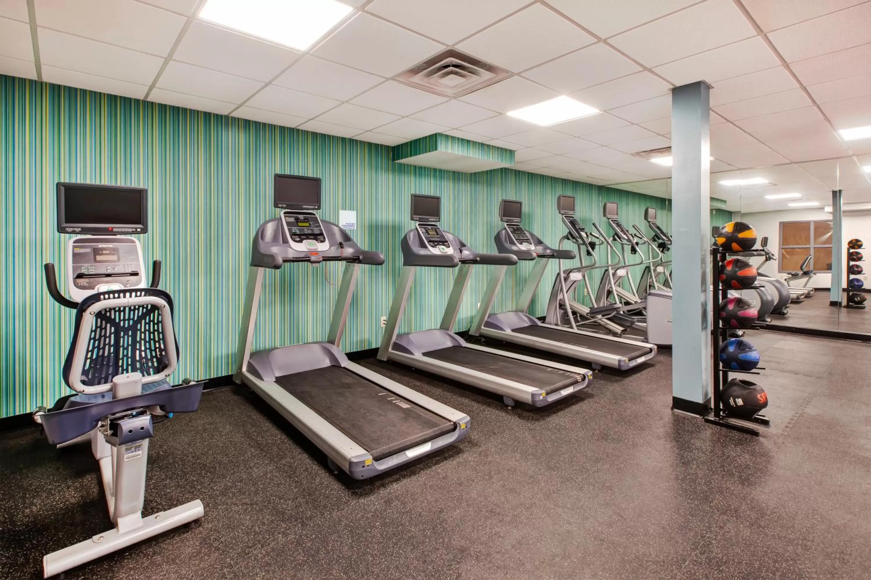 Fitness centre/facilities in Holiday Inn Express Absecon-Atlantic City Area by IHG