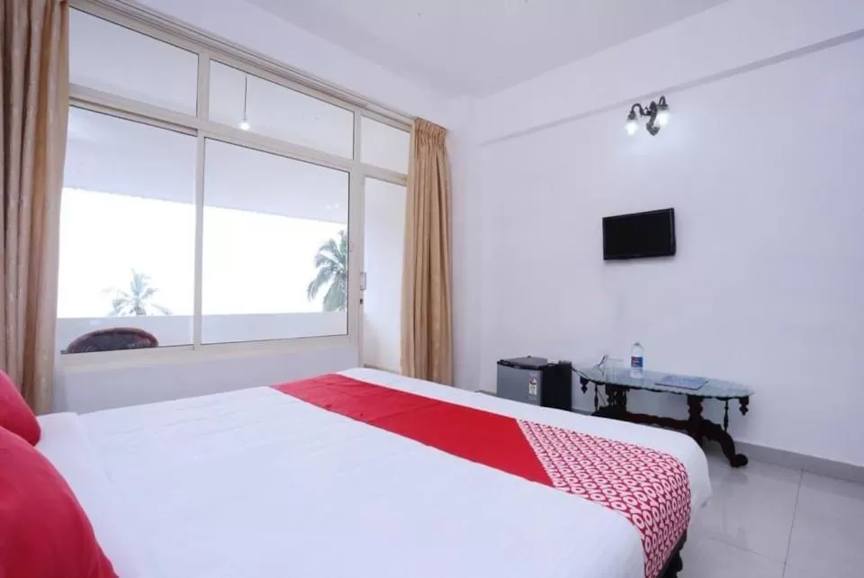Bedroom, Bed in Swapnatheeram Beach Resort