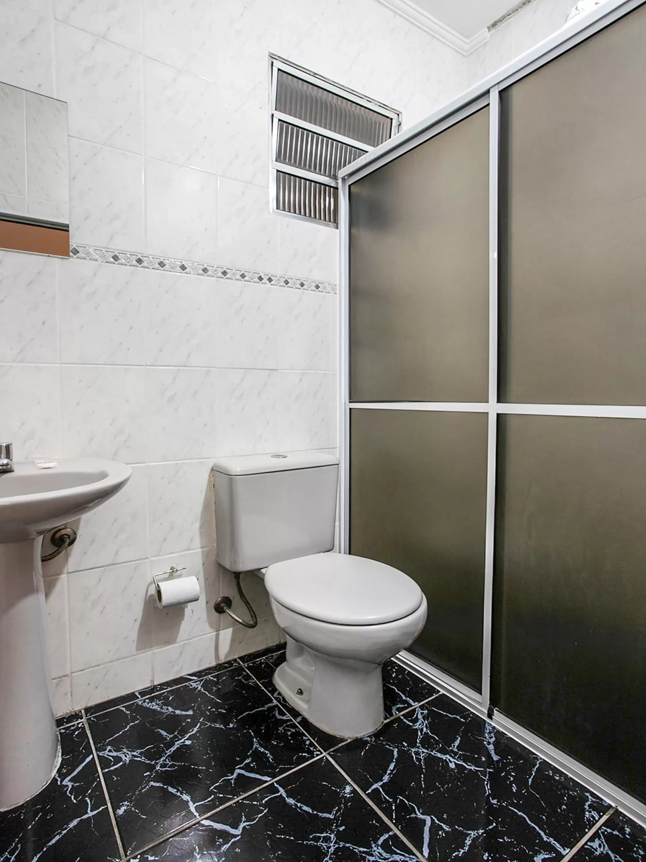 Bathroom in Hotel Golden Vilage Vila Maria