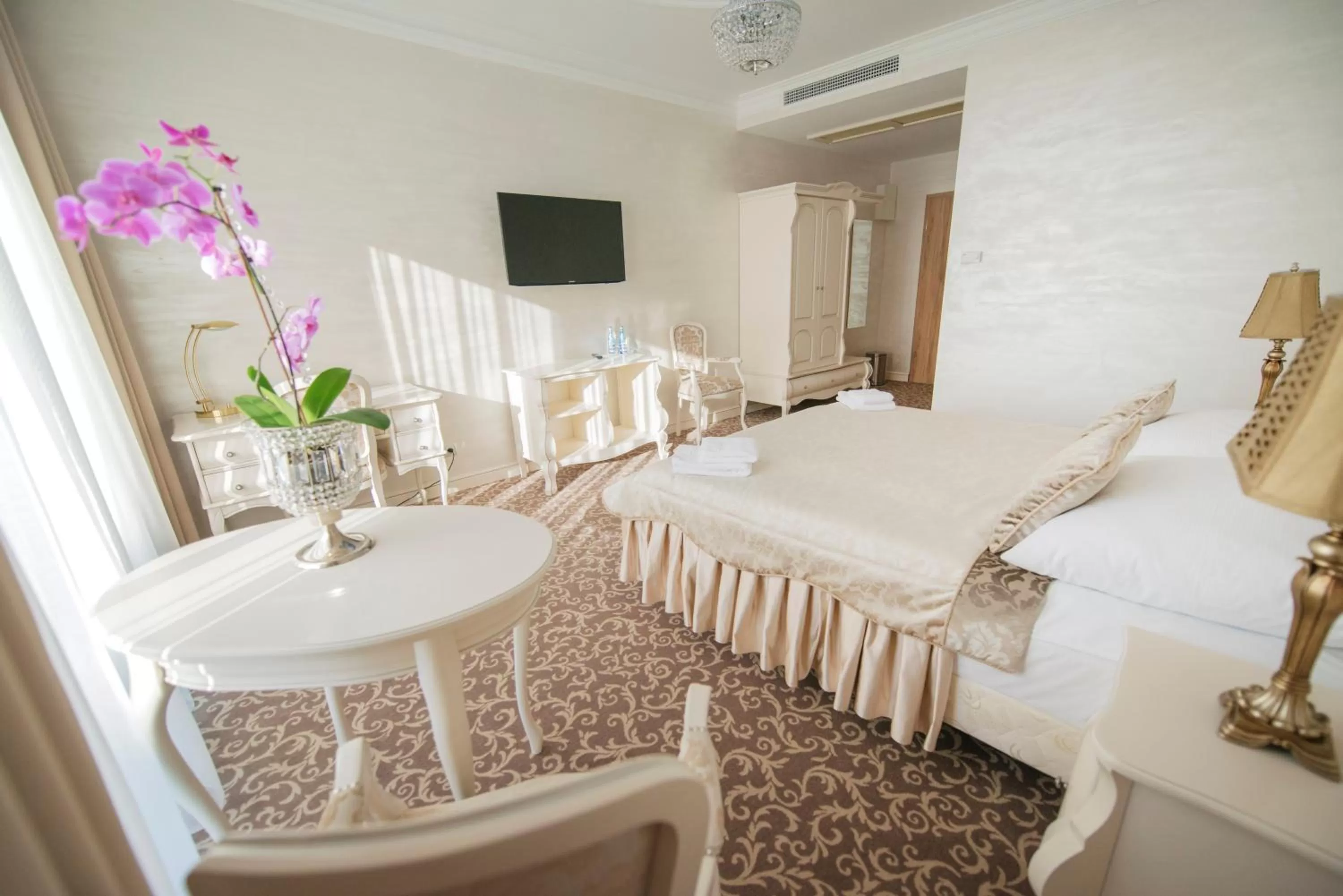 Photo of the whole room, Bed in Hotel Kiston