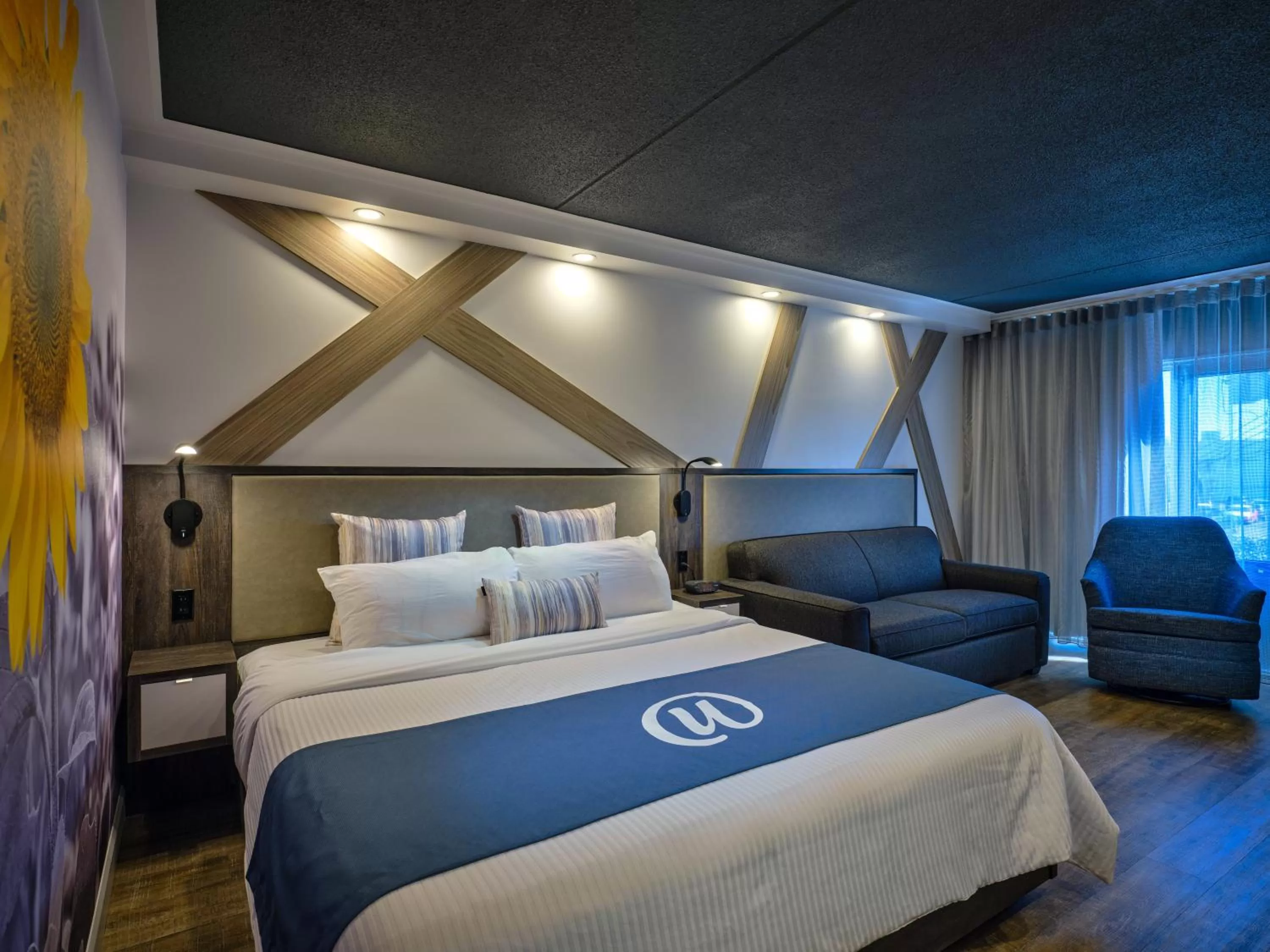 Bed in Hôtel Universel, Centre de congrès Rivière-du-Loup