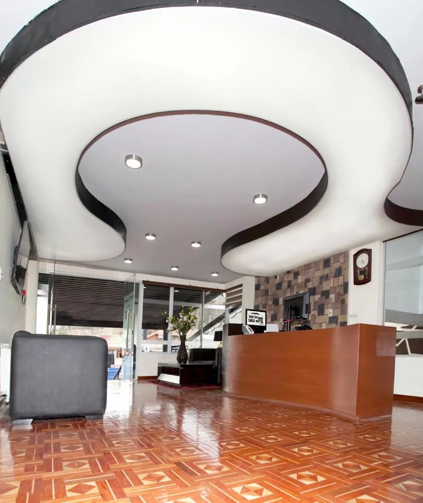 Staff in Casa Hotel Achumani