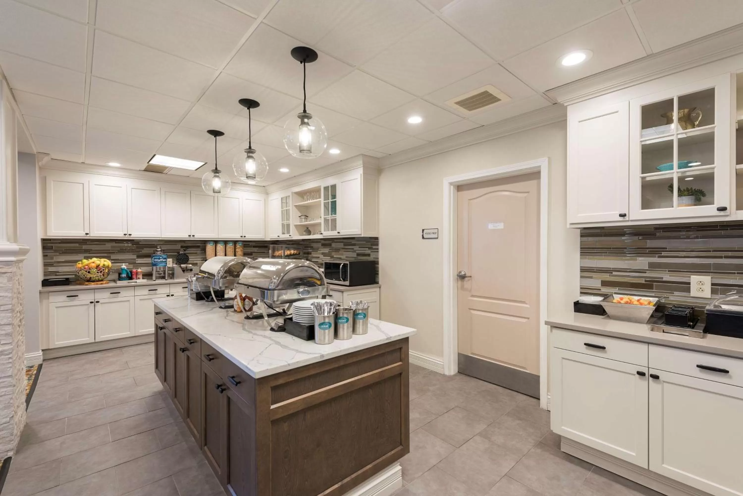 Breakfast in Homewood Suites by Hilton Bloomington