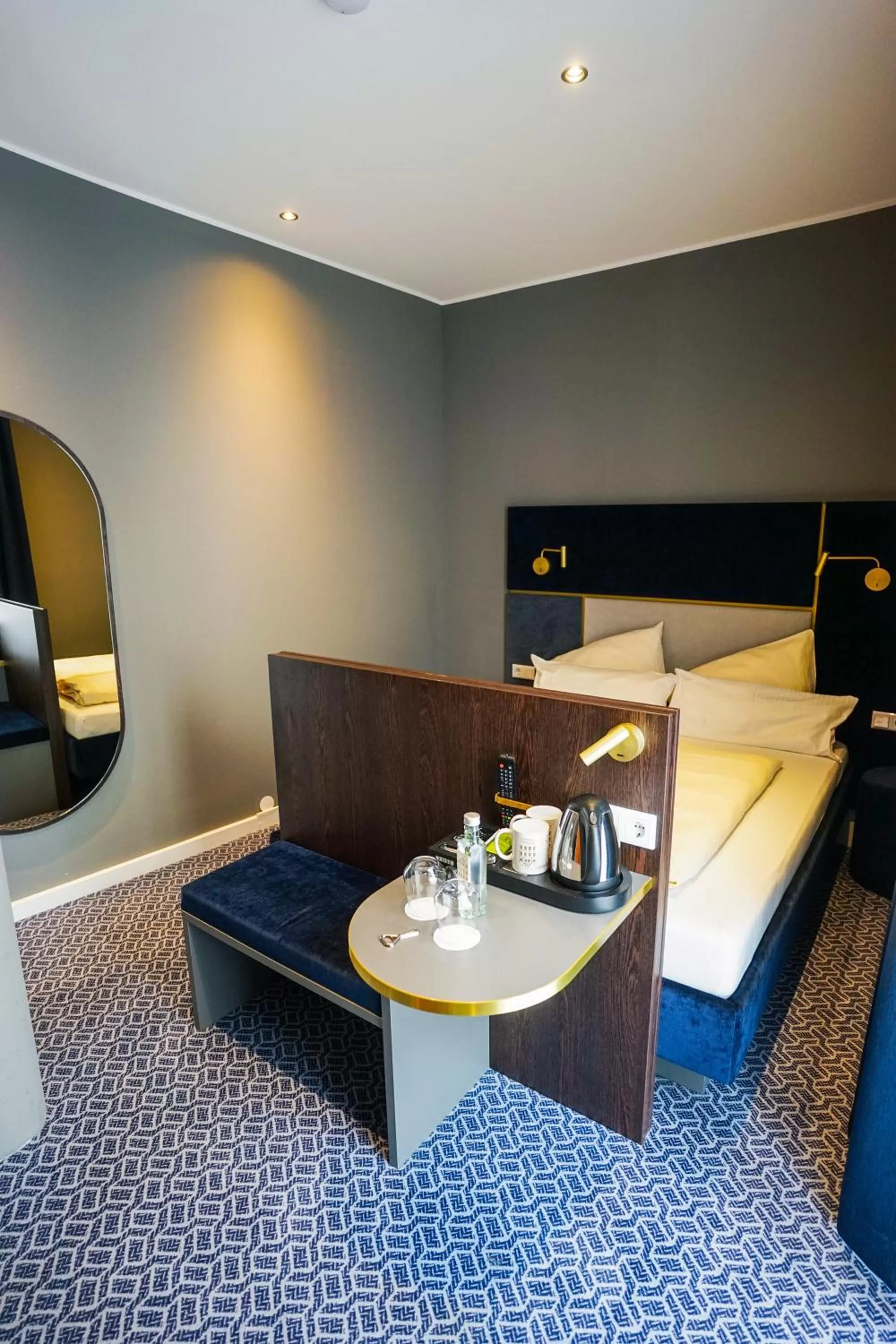 Bed in Hotel Am Schloss Biebrich