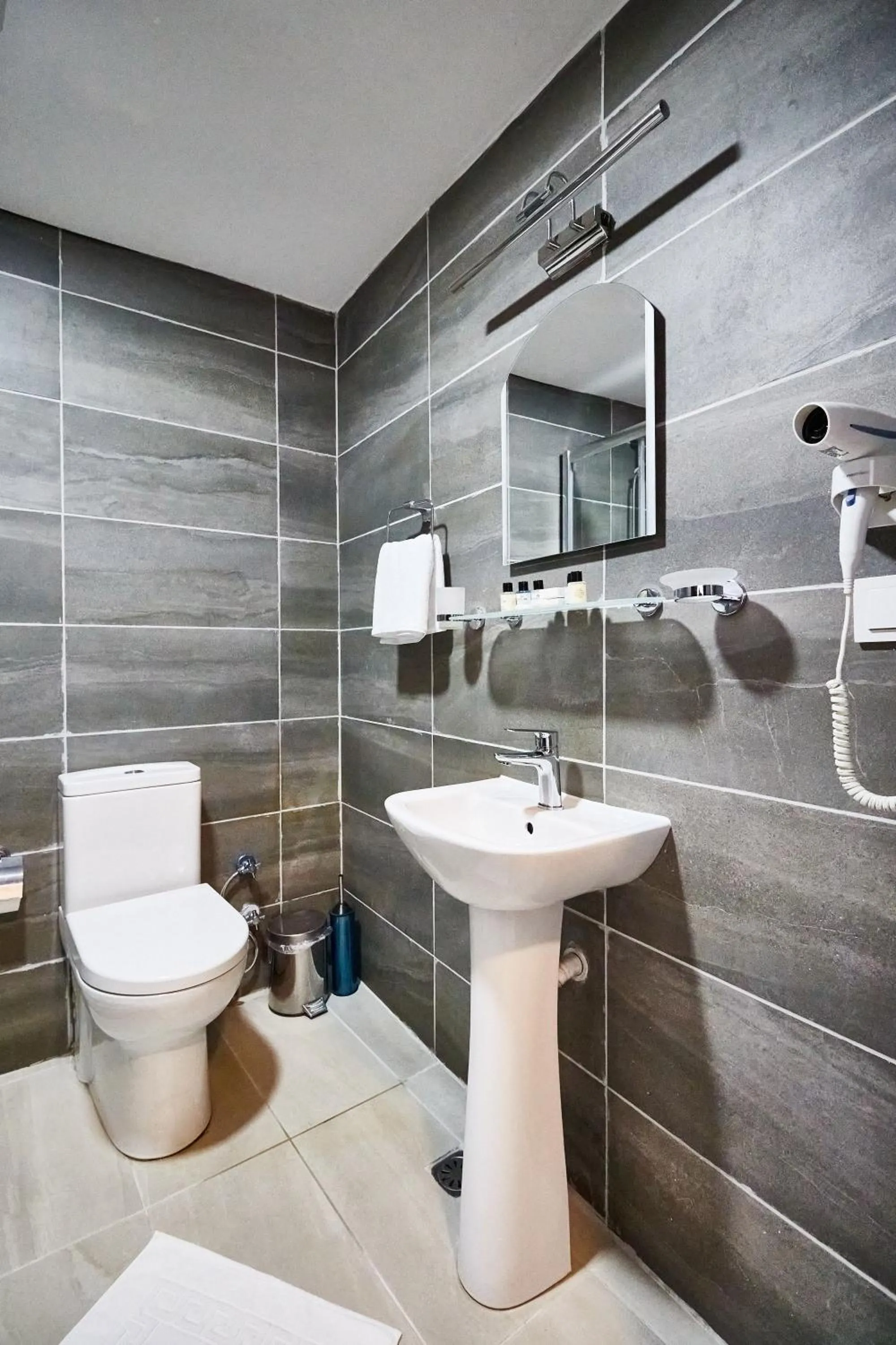 Bathroom in Kumru Hotel