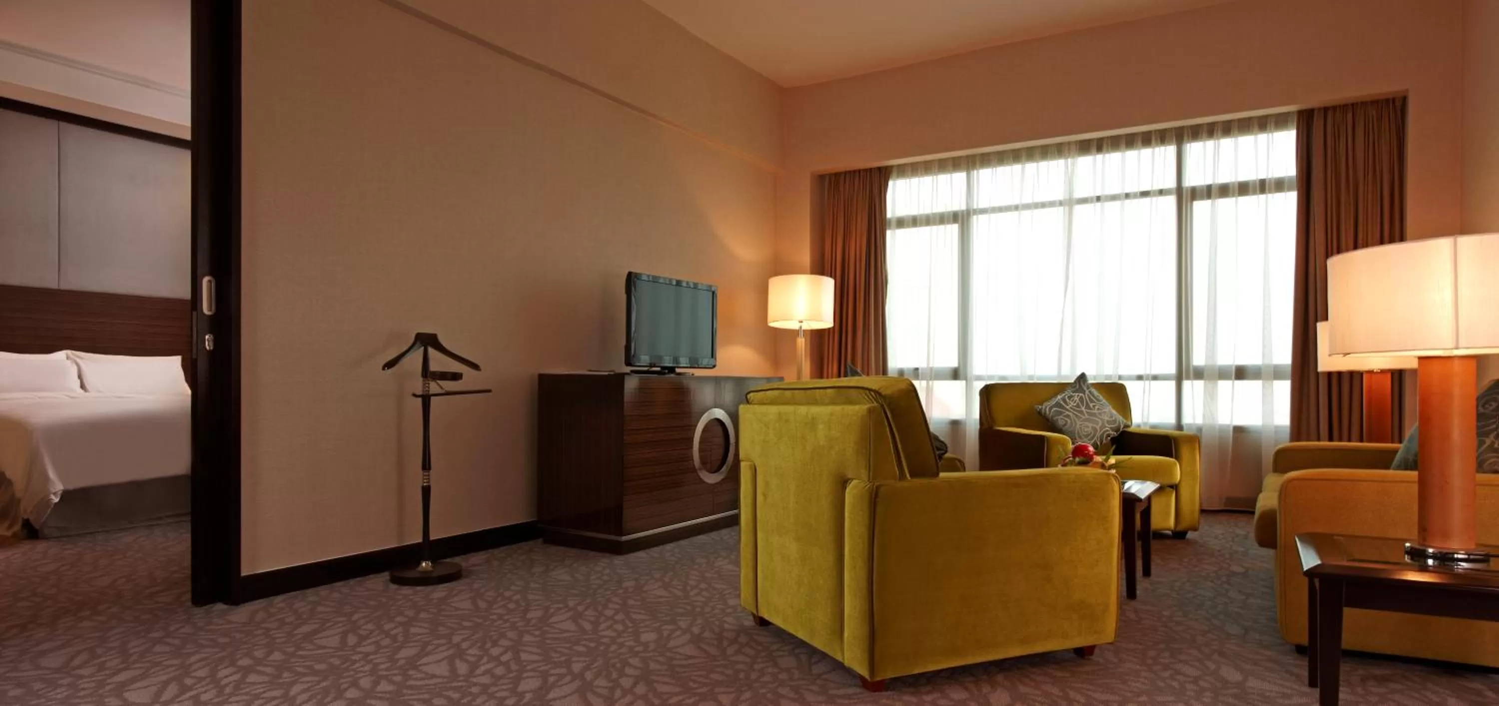Living room, Bed in Eastin Hotel Kuala Lumpur