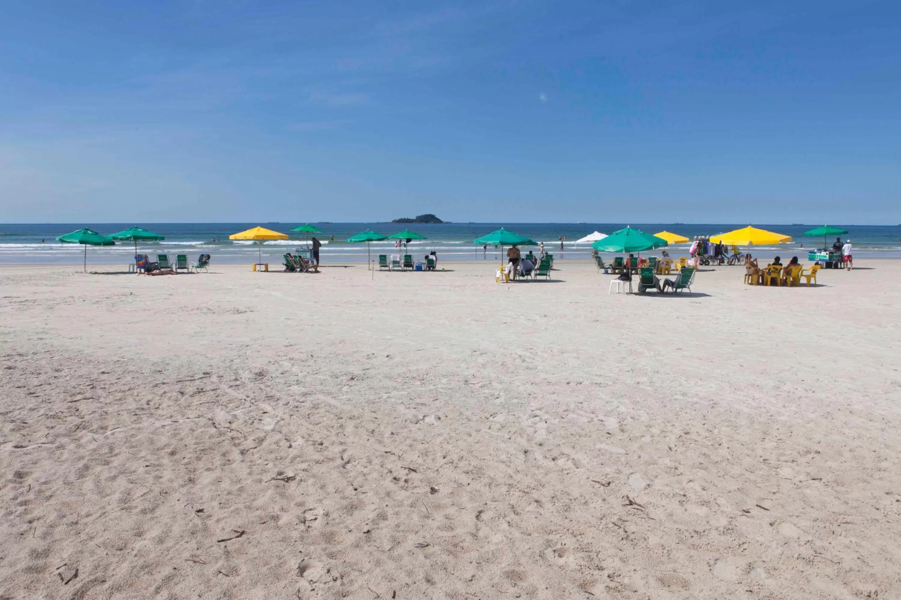 People in Hotel Vicino al Mare - Frente mar