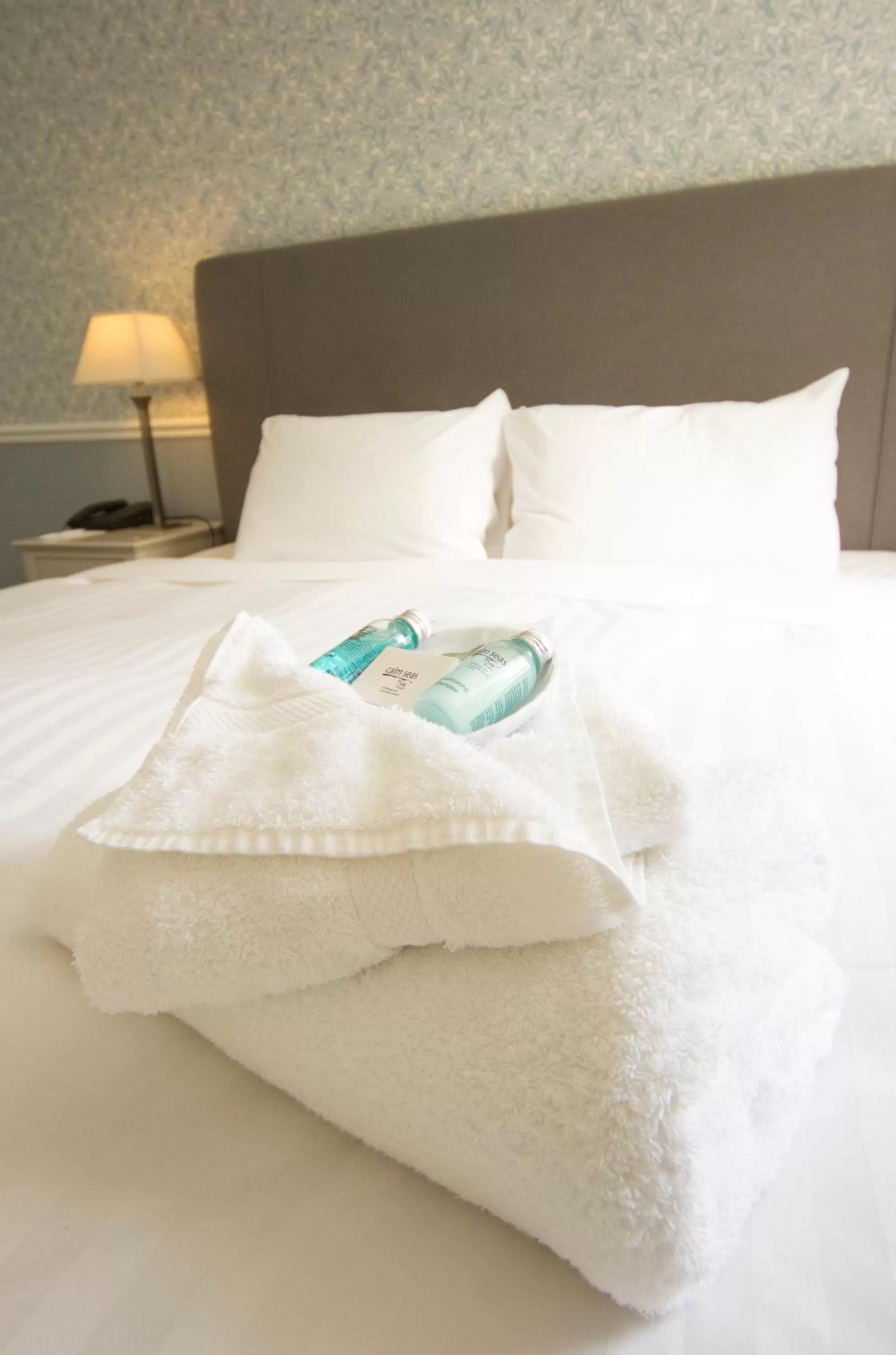 Bedroom, Bed in The White Lodge Hotel