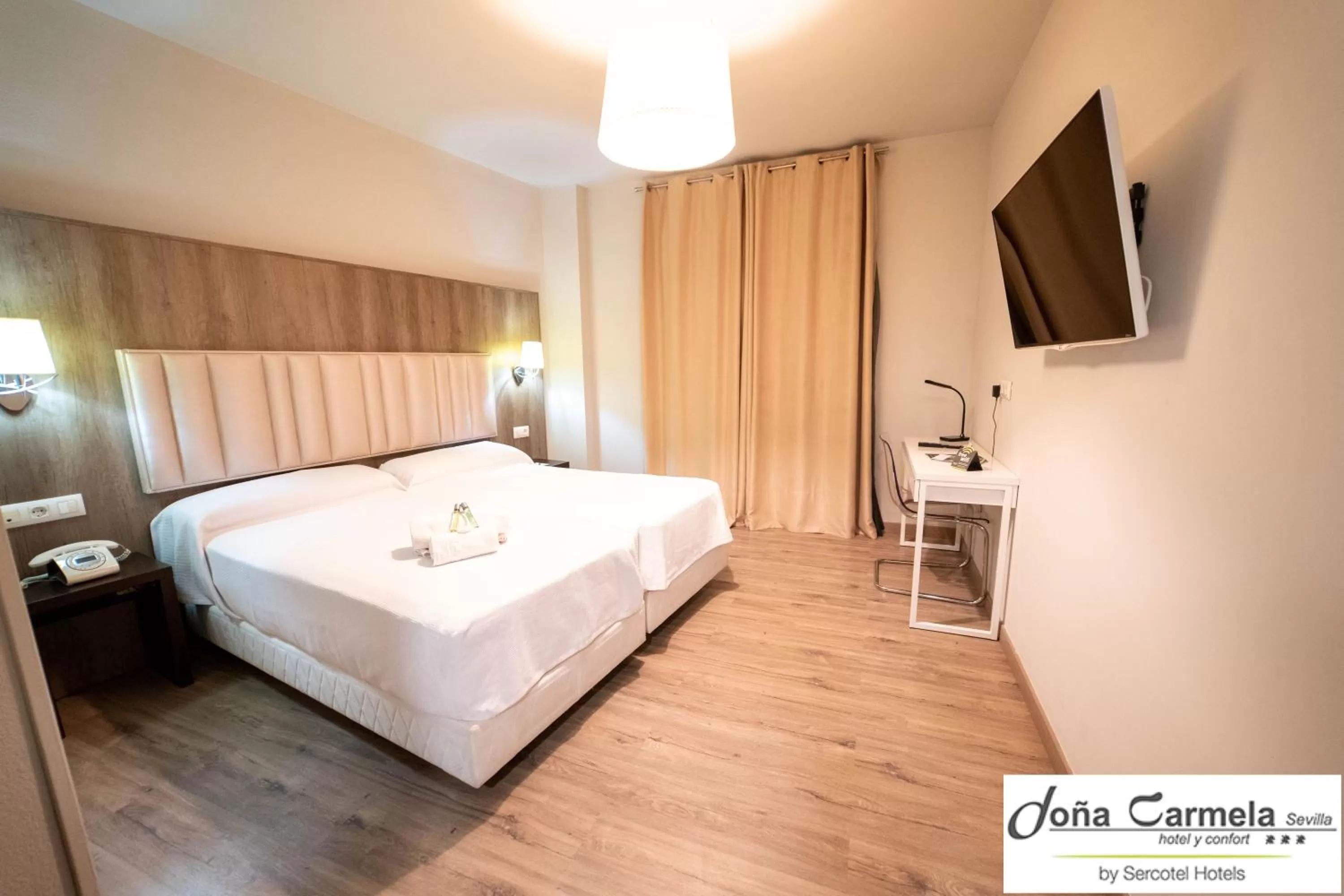 Photo of the whole room, Bed in Hotel Sercotel Doña Carmela