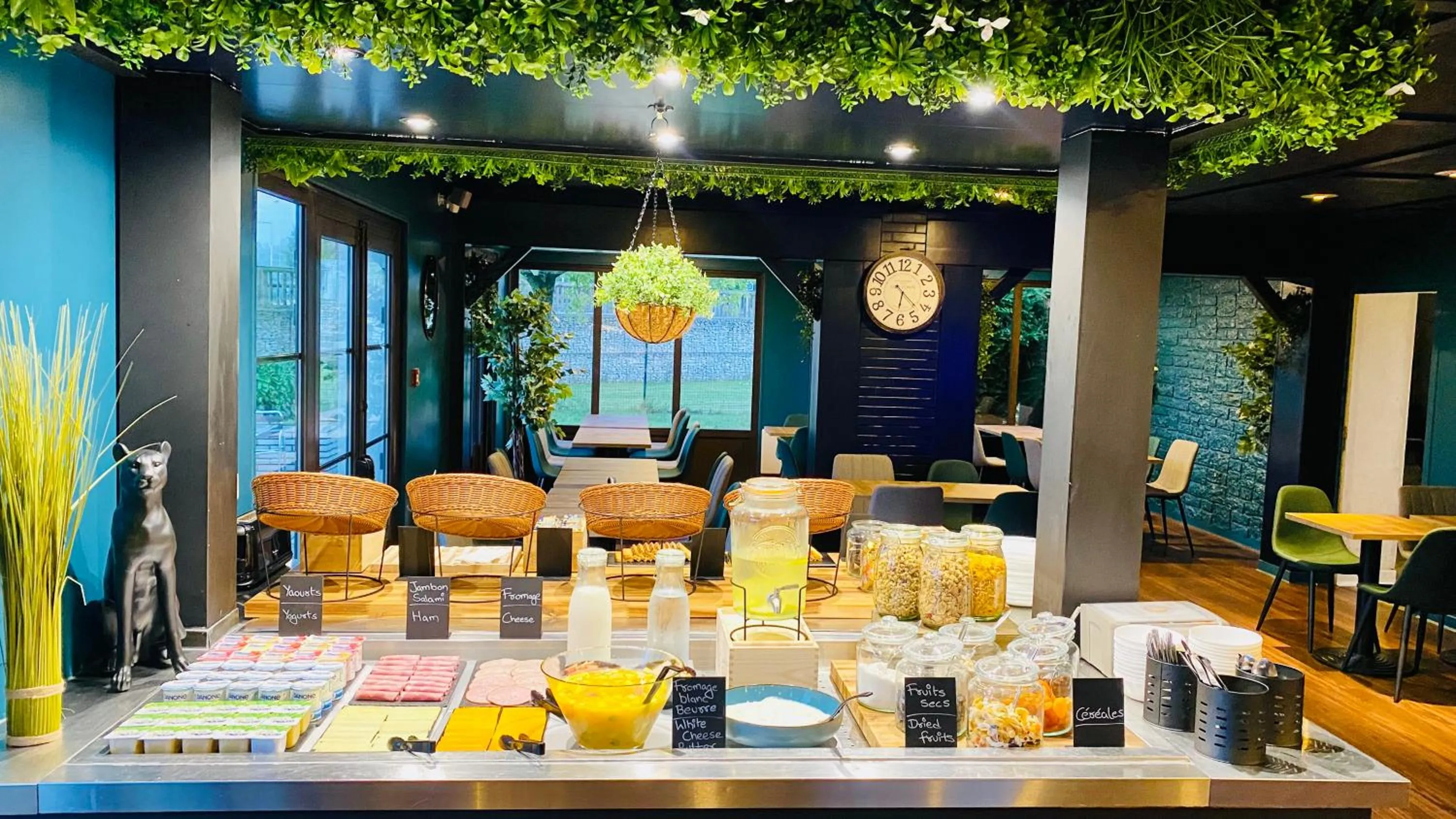 Restaurant/Places to Eat in Campanile Laon